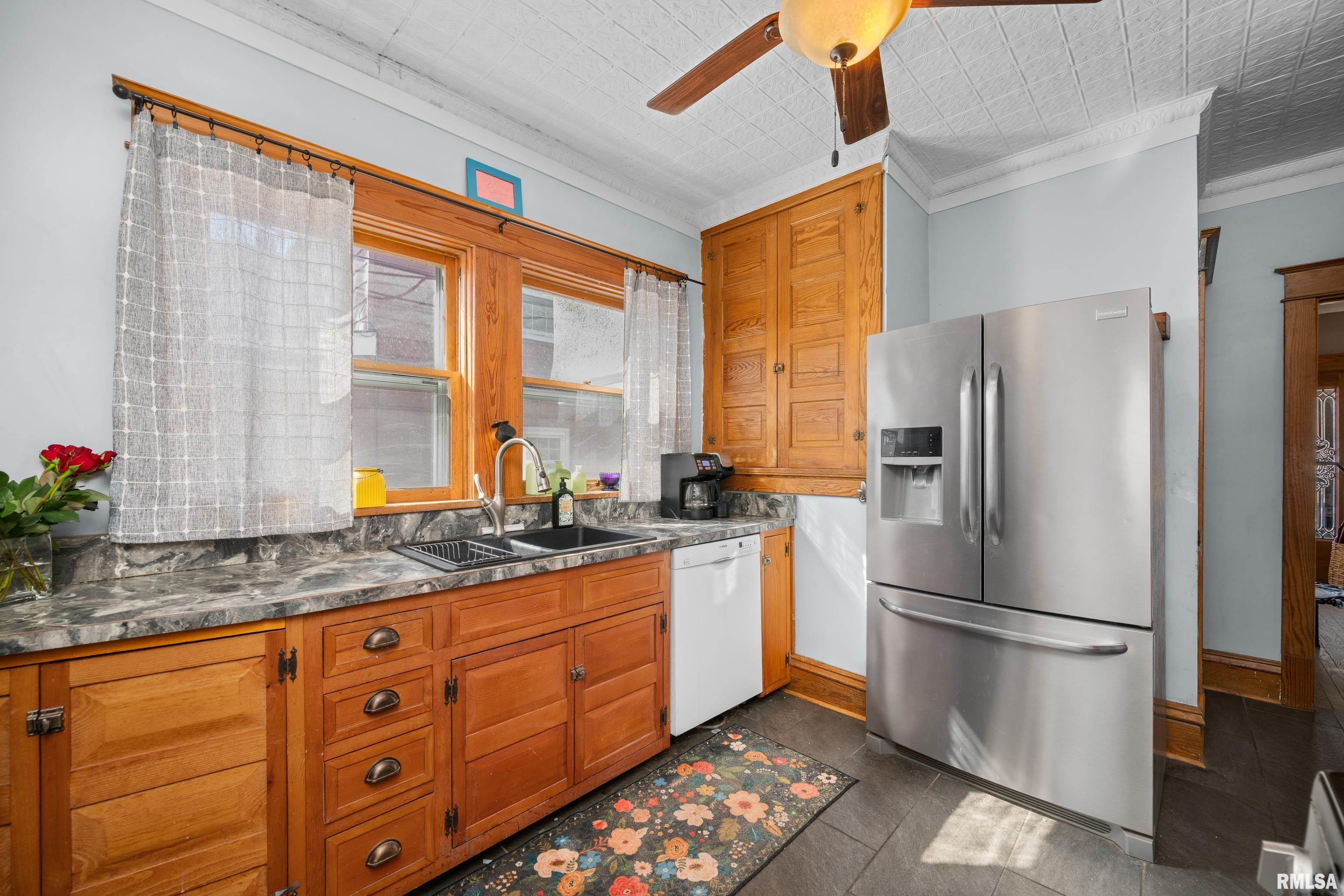 1601 21st Street, Rock Island, Illinois image 12