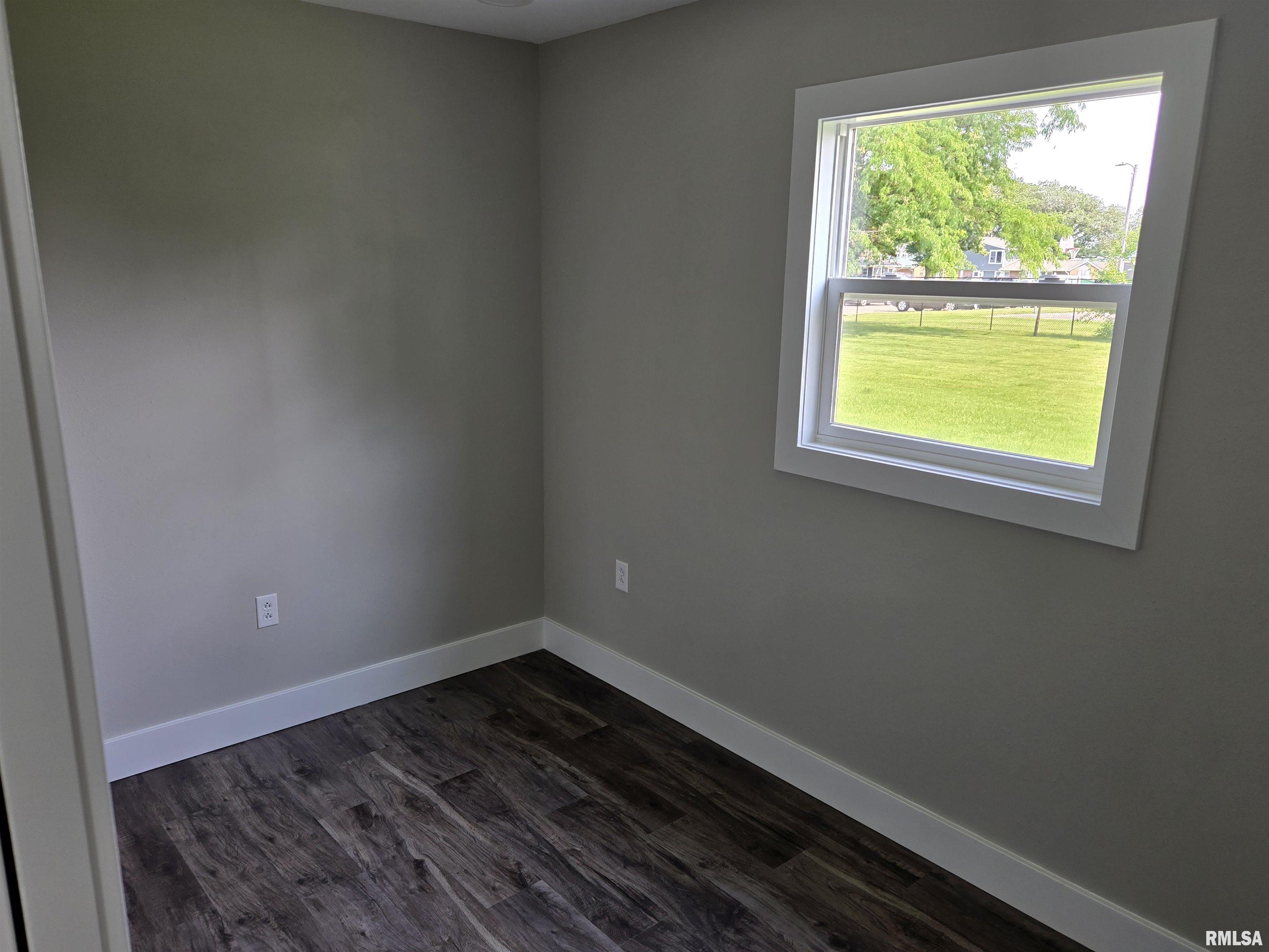 433 N Prairie Avenue, Macomb, Illinois image 11