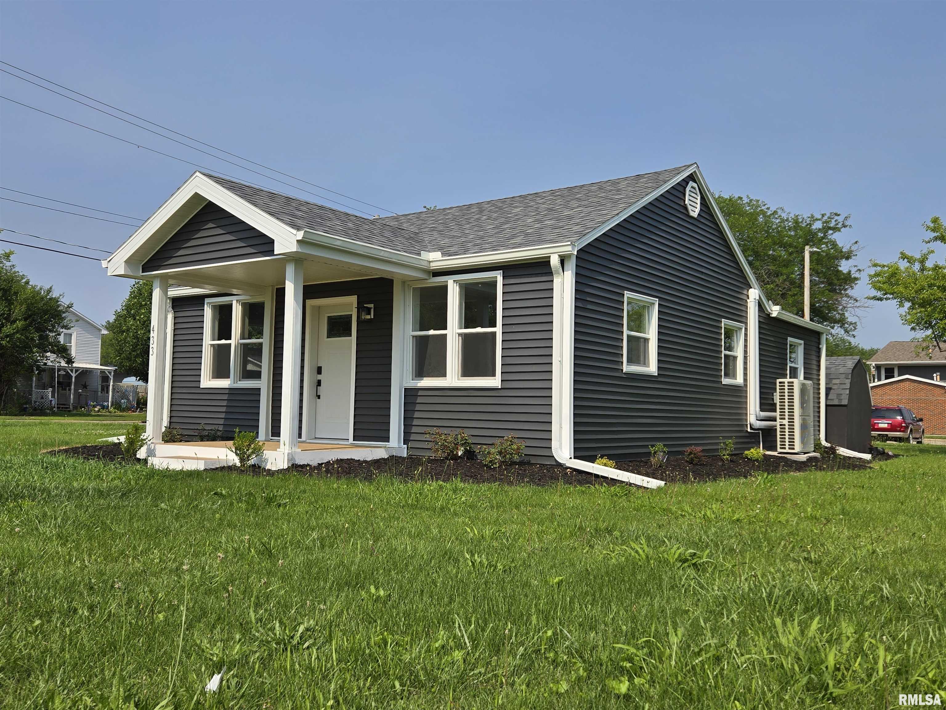 433 N Prairie Avenue, Macomb, Illinois image 1