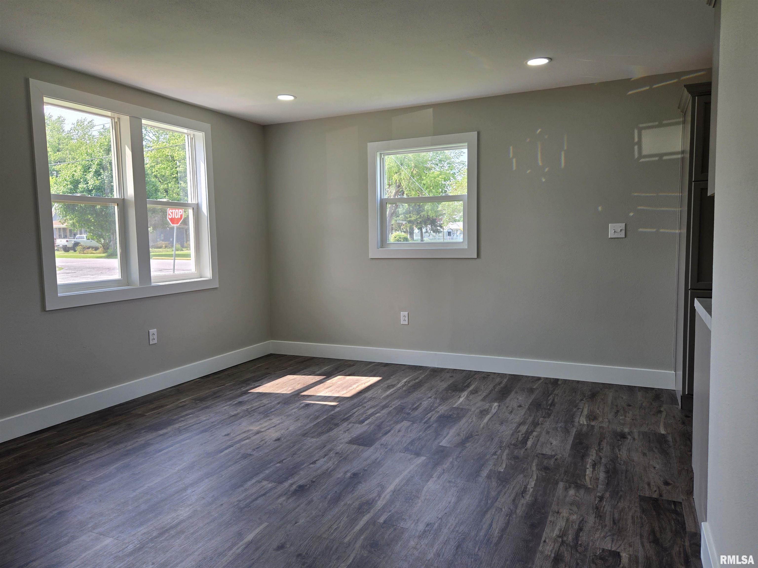 433 N Prairie Avenue, Macomb, Illinois image 3