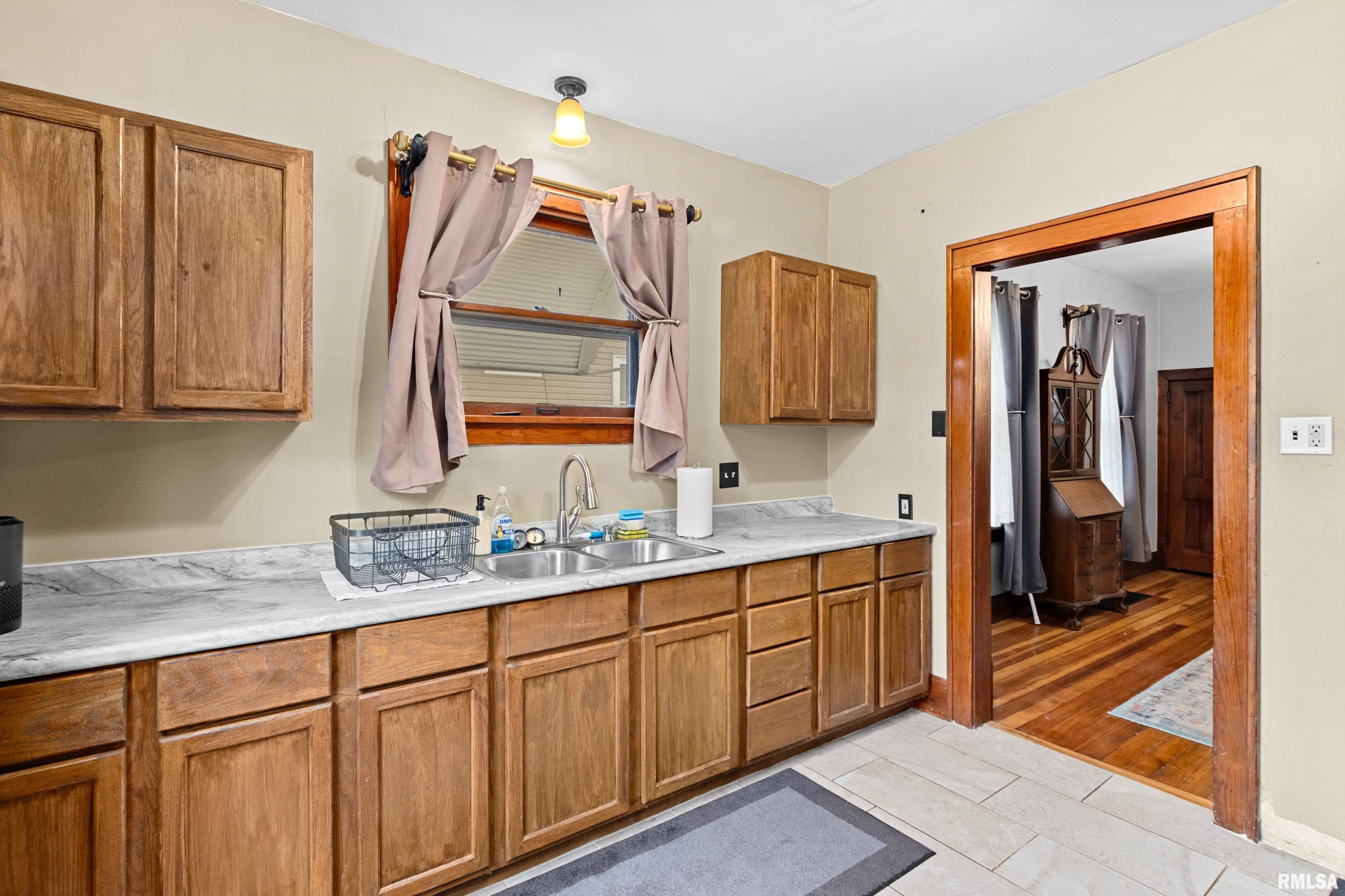 421 State Street, Pekin, Illinois image 17