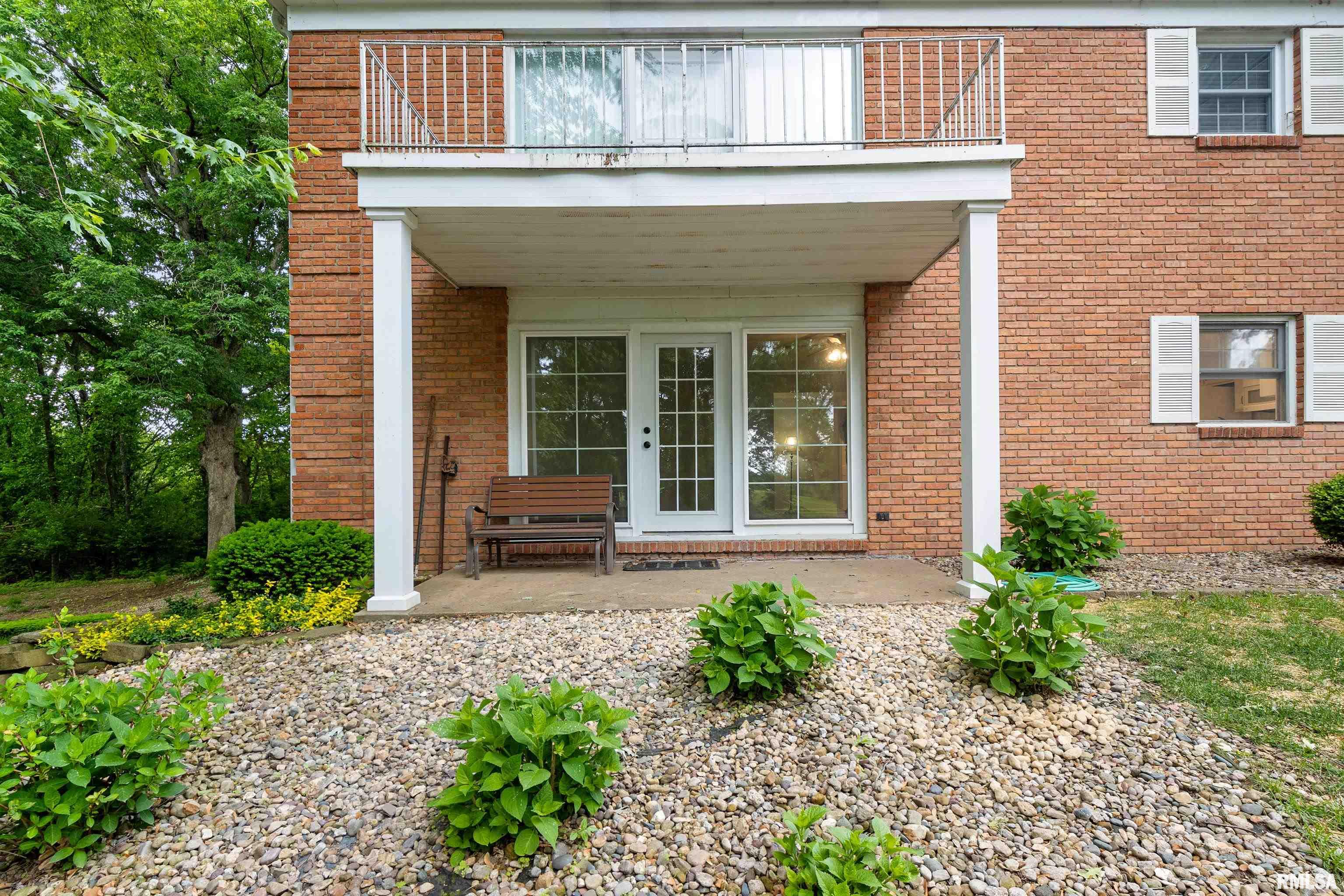 335 Country Club Drive #A, Pekin, Illinois image 3