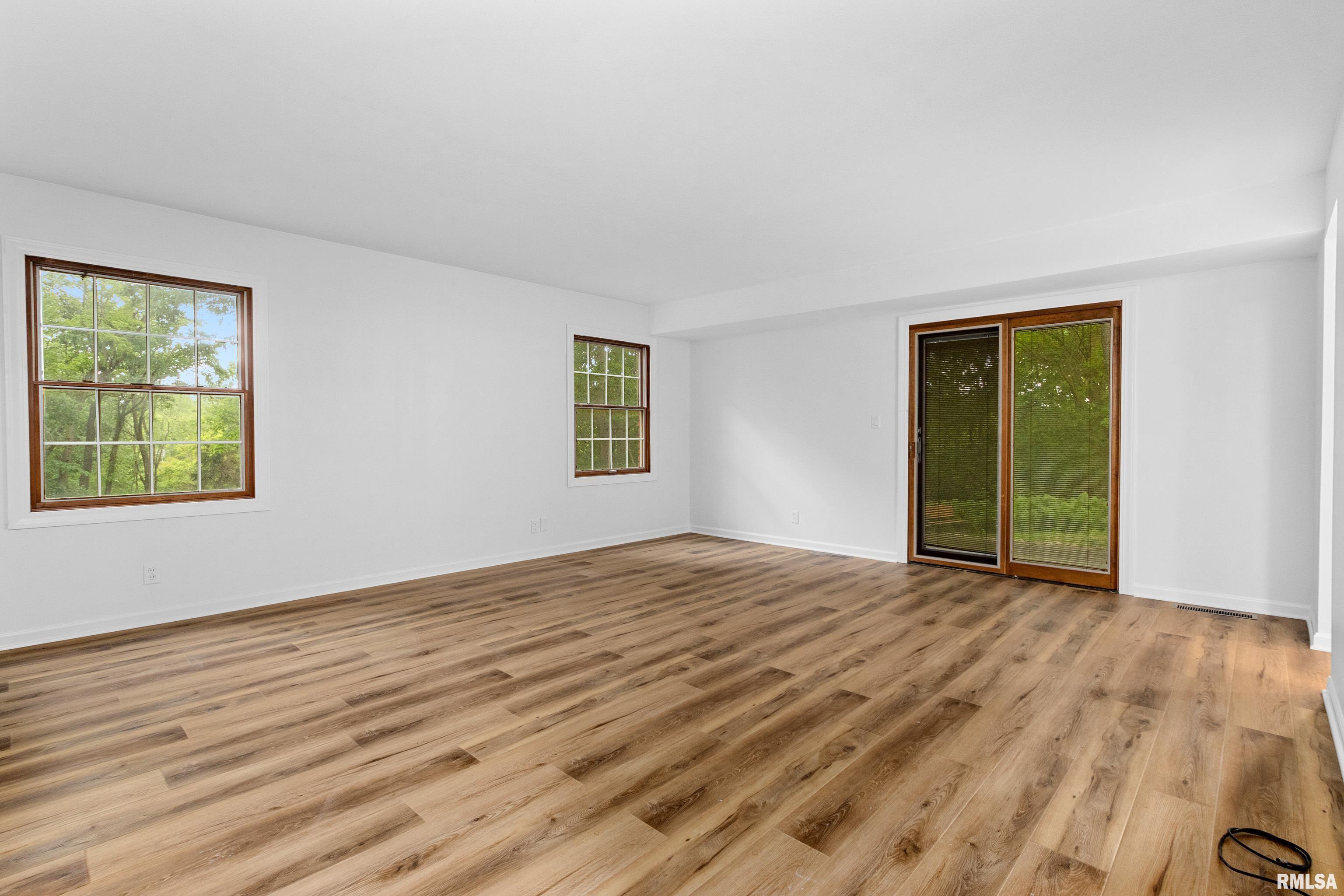 335 Country Club Drive #A, Pekin, Illinois image 23