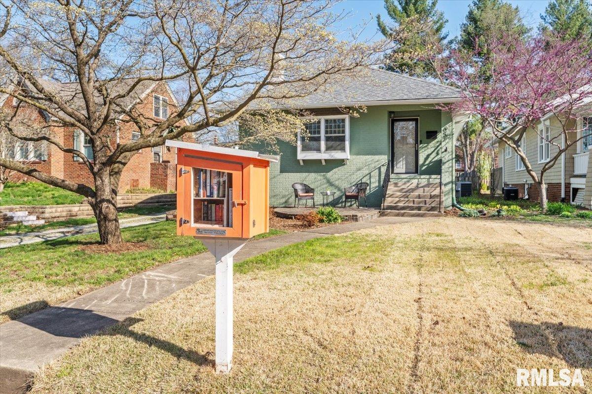 657 Woodland Avenue, Springfield, Illinois image 1