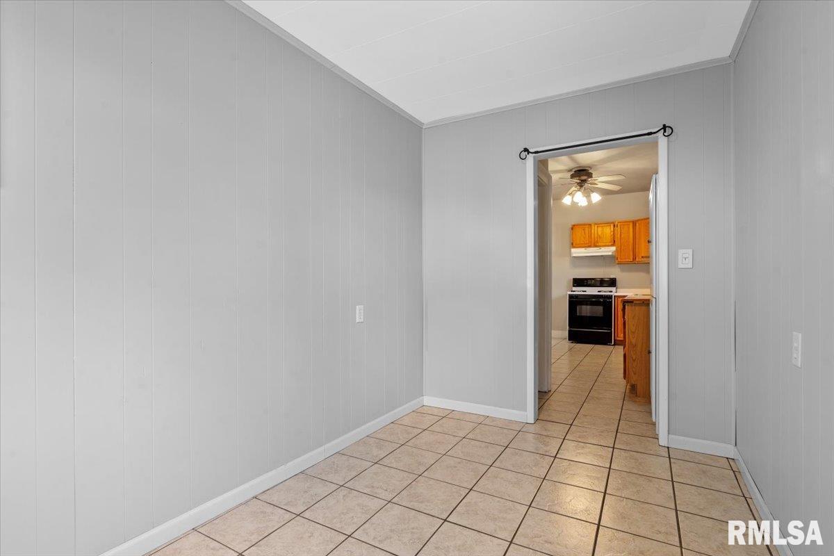 657 Woodland Avenue, Springfield, Illinois image 18