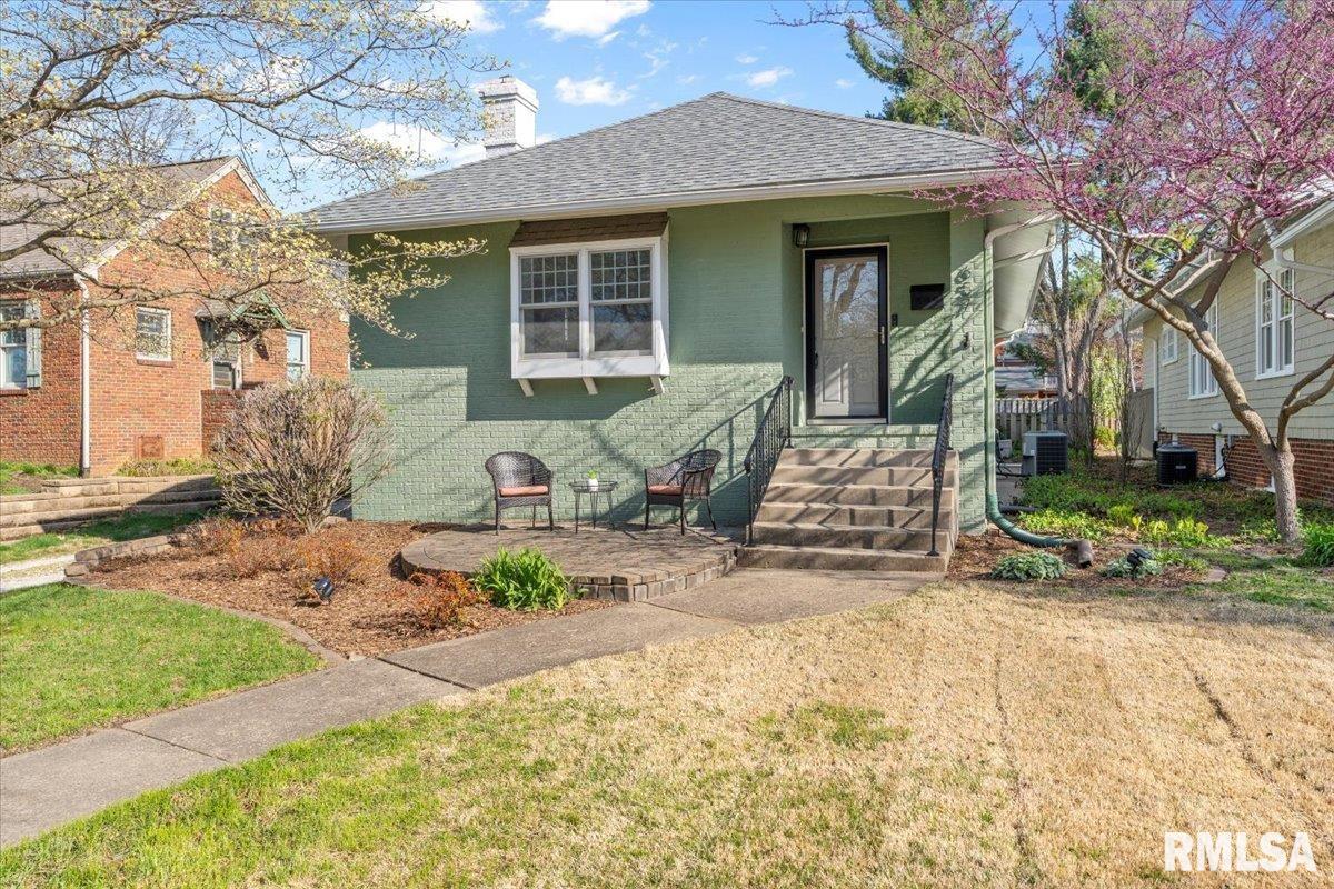 657 Woodland Avenue, Springfield, Illinois image 3