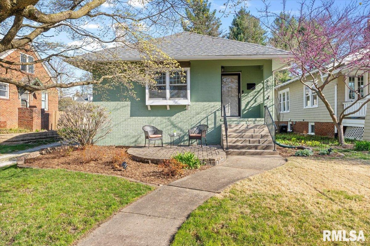 657 Woodland Avenue, Springfield, Illinois image 2
