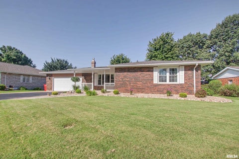 Homes For Sale - 3820 Stonegate Road<br/> Quincy, IL 62305