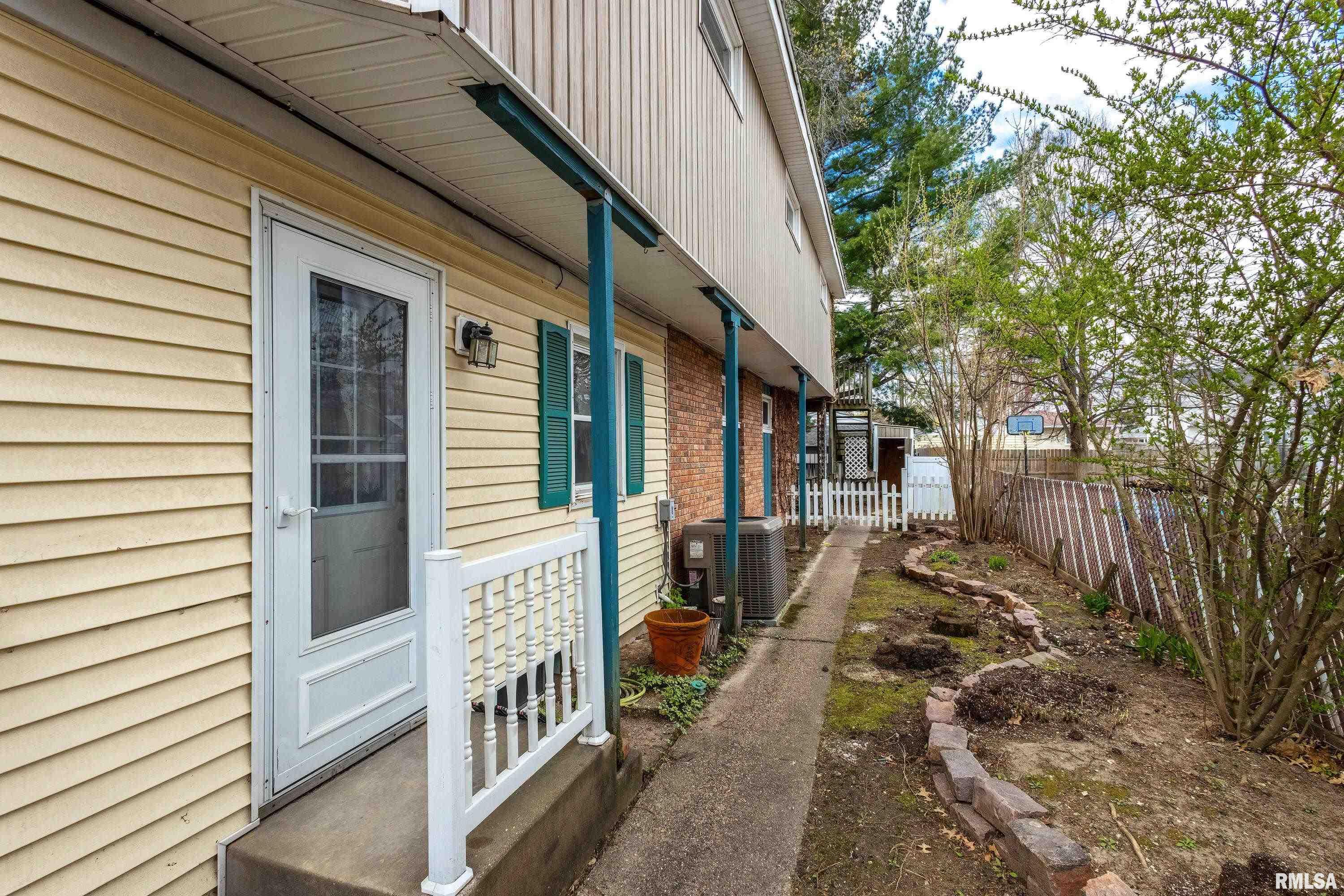 2963 9th Street, Moline, Illinois image 36