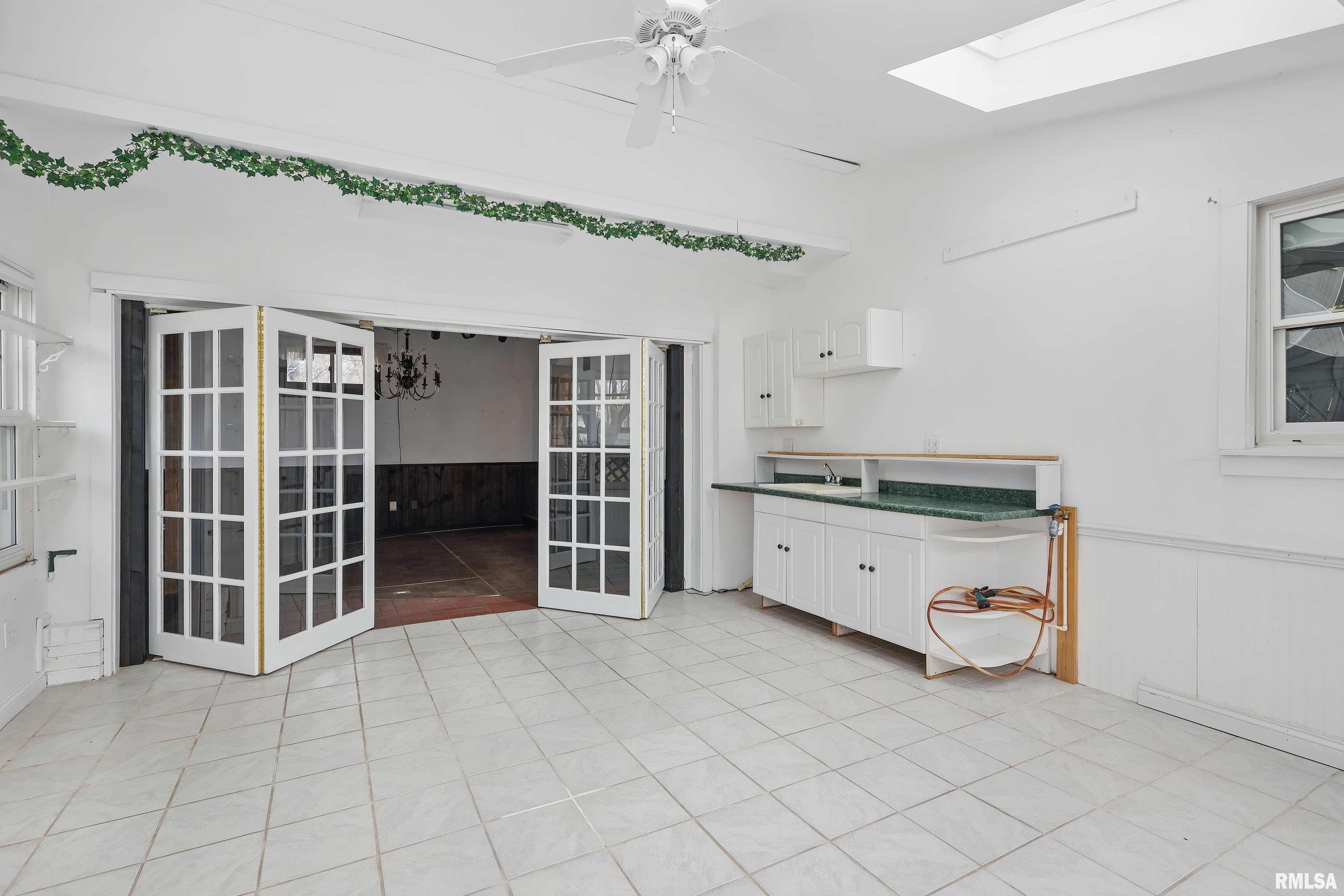 2963 9th Street, Moline, Illinois image 11