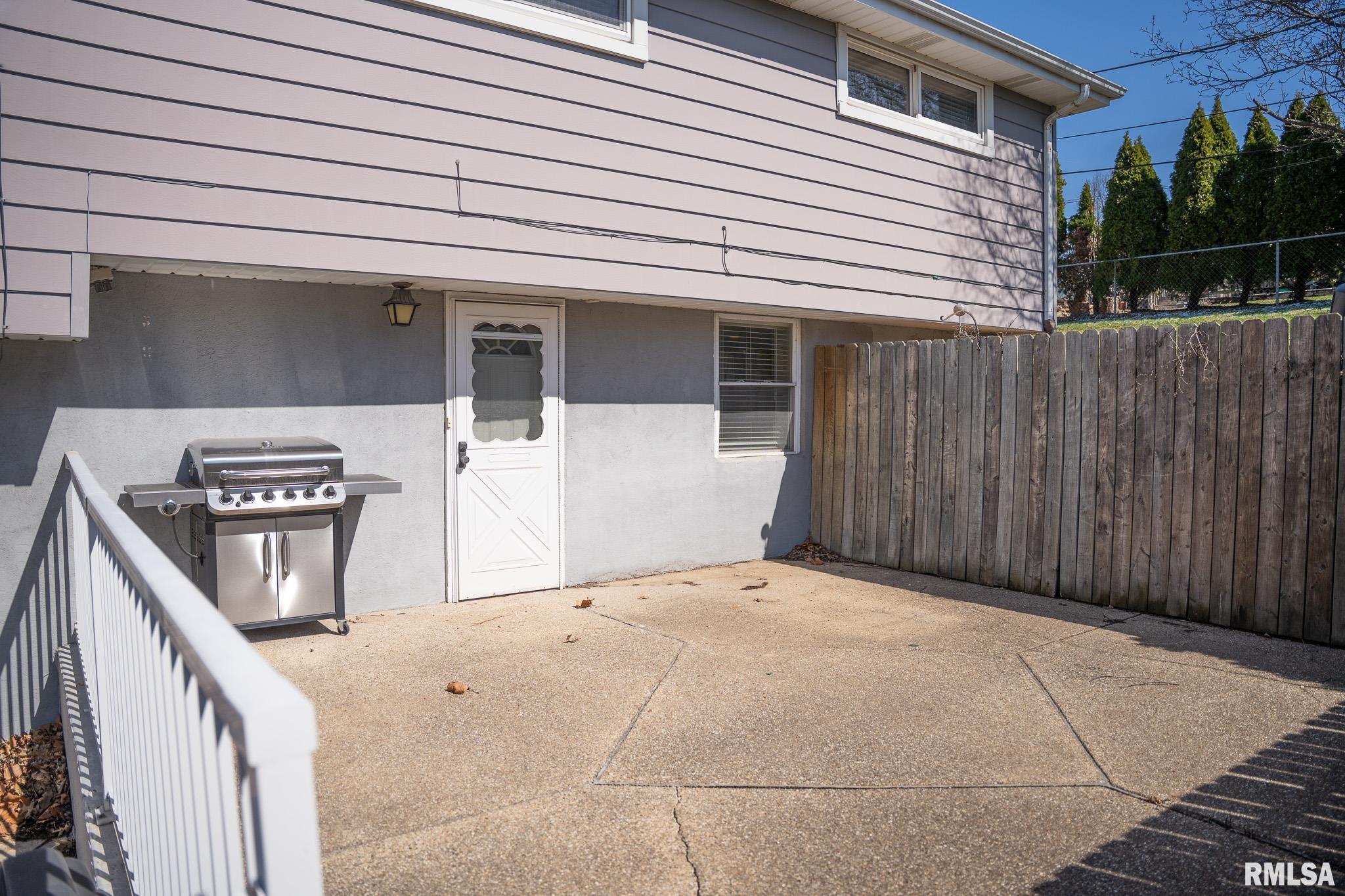 2114 W Westbrook Drive, Peoria, Illinois image 30