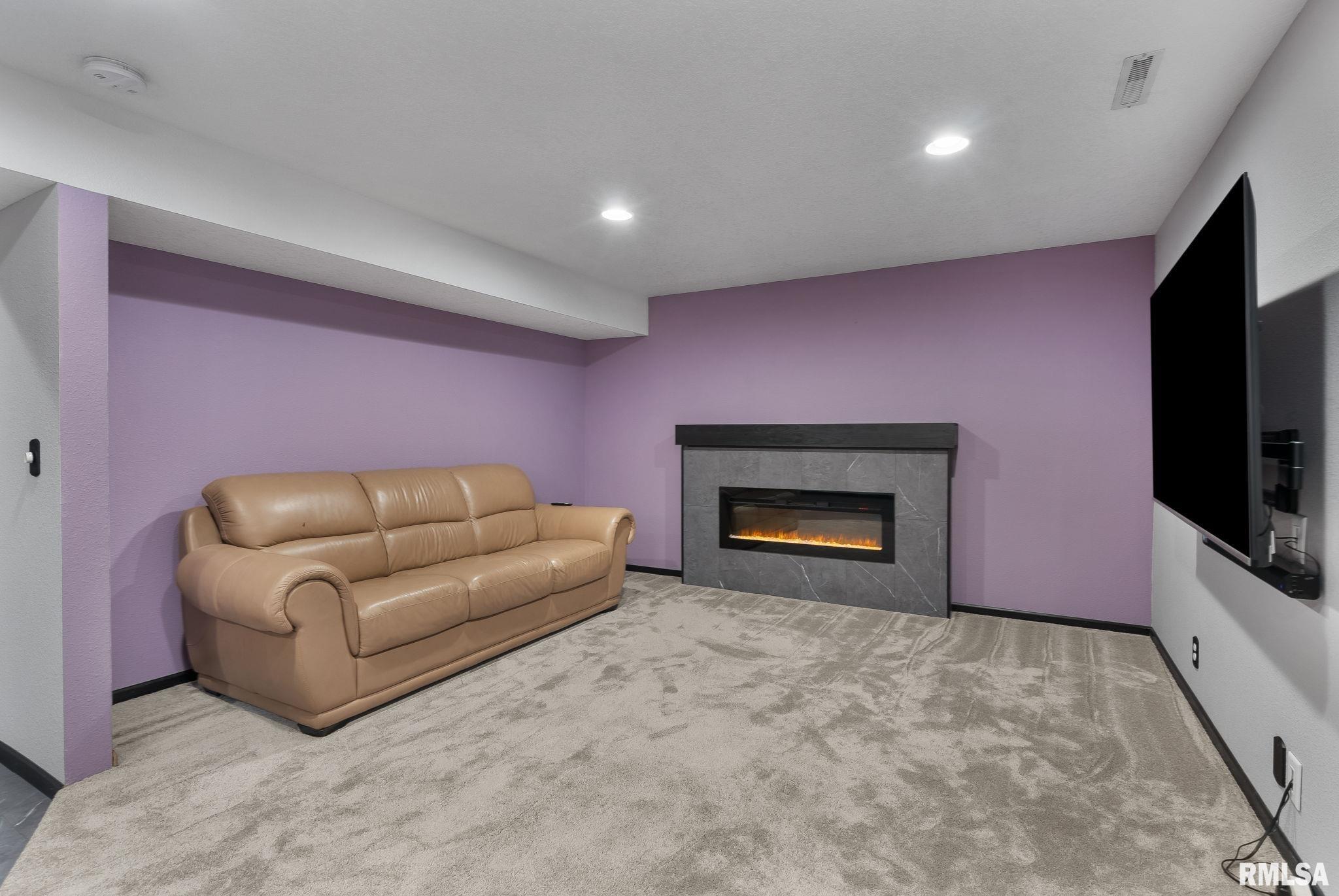 1570 Savannah Circle #D3, Davenport, Iowa image 25