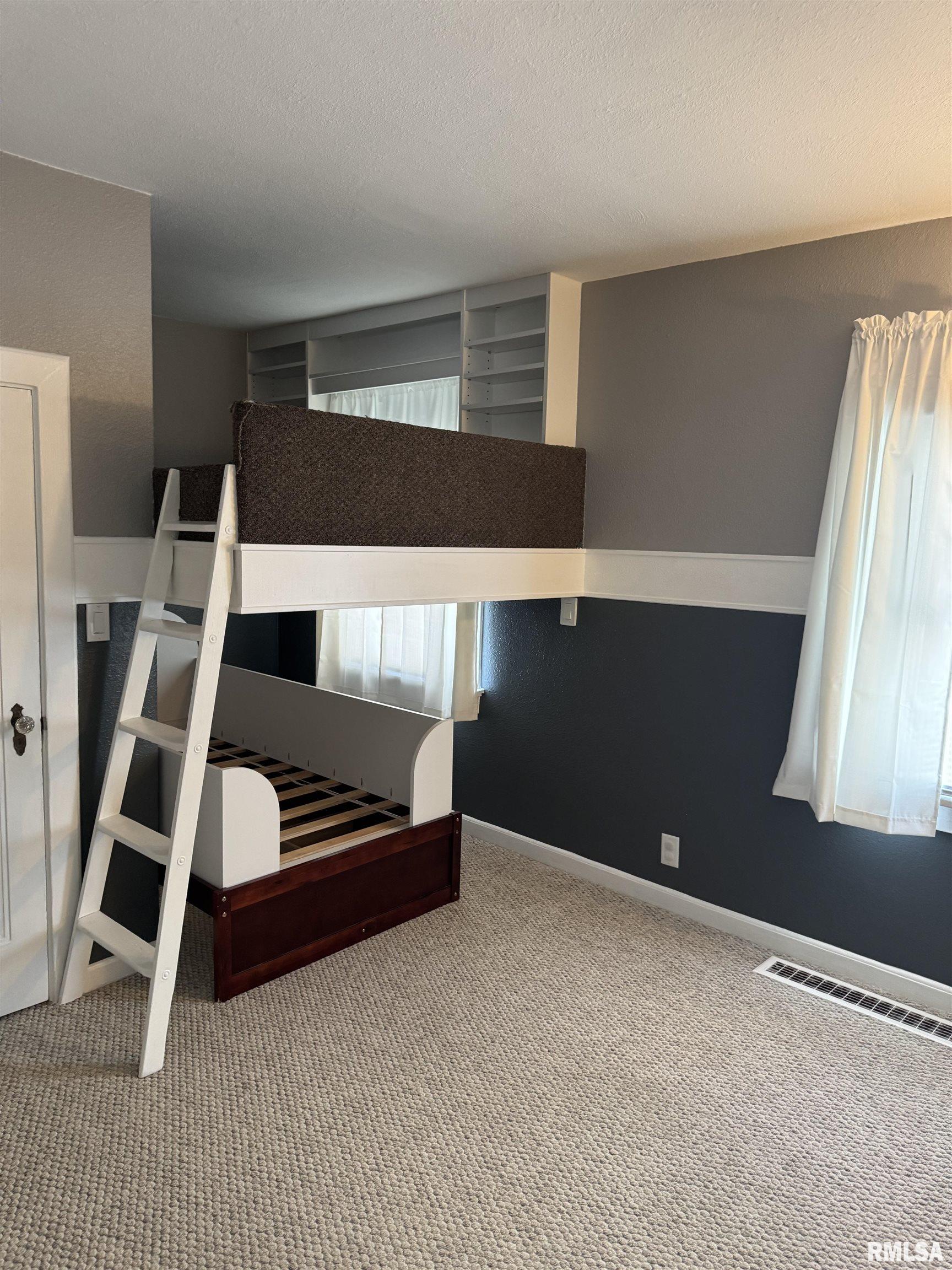 2504 Bellevue Avenue, Bettendorf, Iowa image 23
