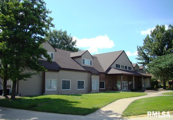 Photo 1 of 1 — 975 S Durkin Drive, Springfield, IL 62704