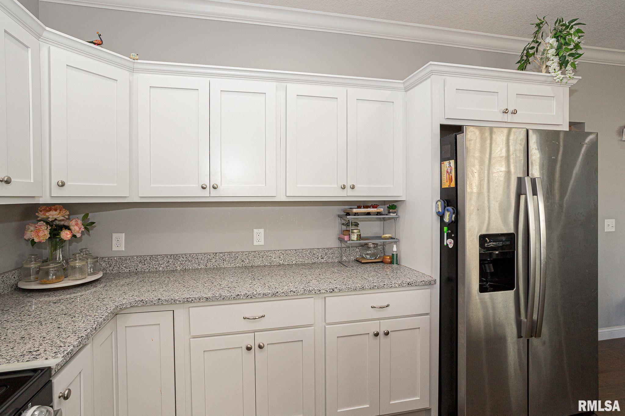 4521 Slate Creek Drive, Bettendorf, Iowa image 10