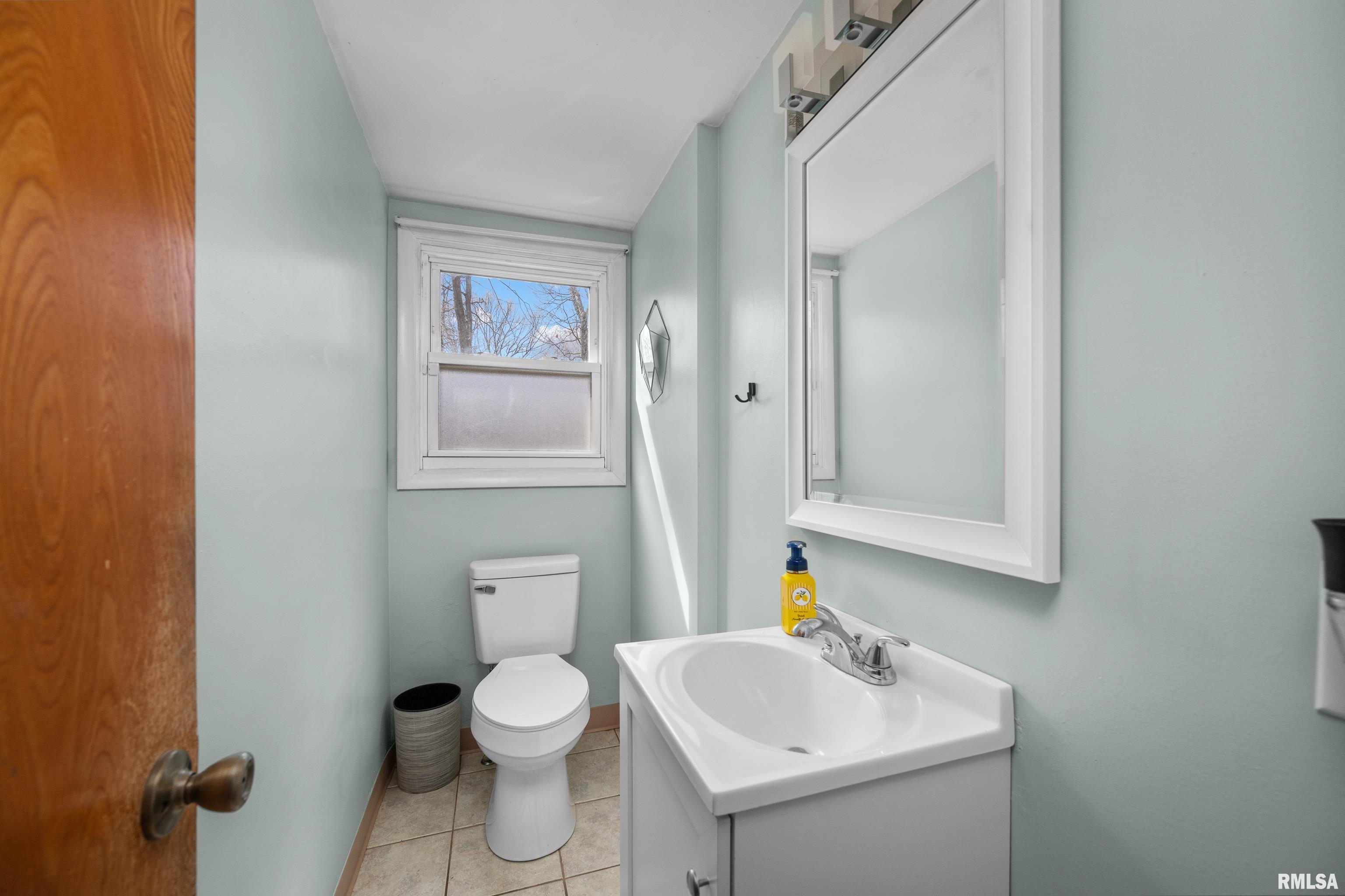 2107 3rd Street B, East Moline, Illinois image 15
