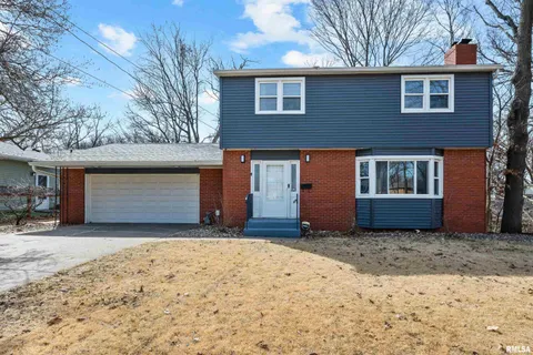 MLS: QC4261217