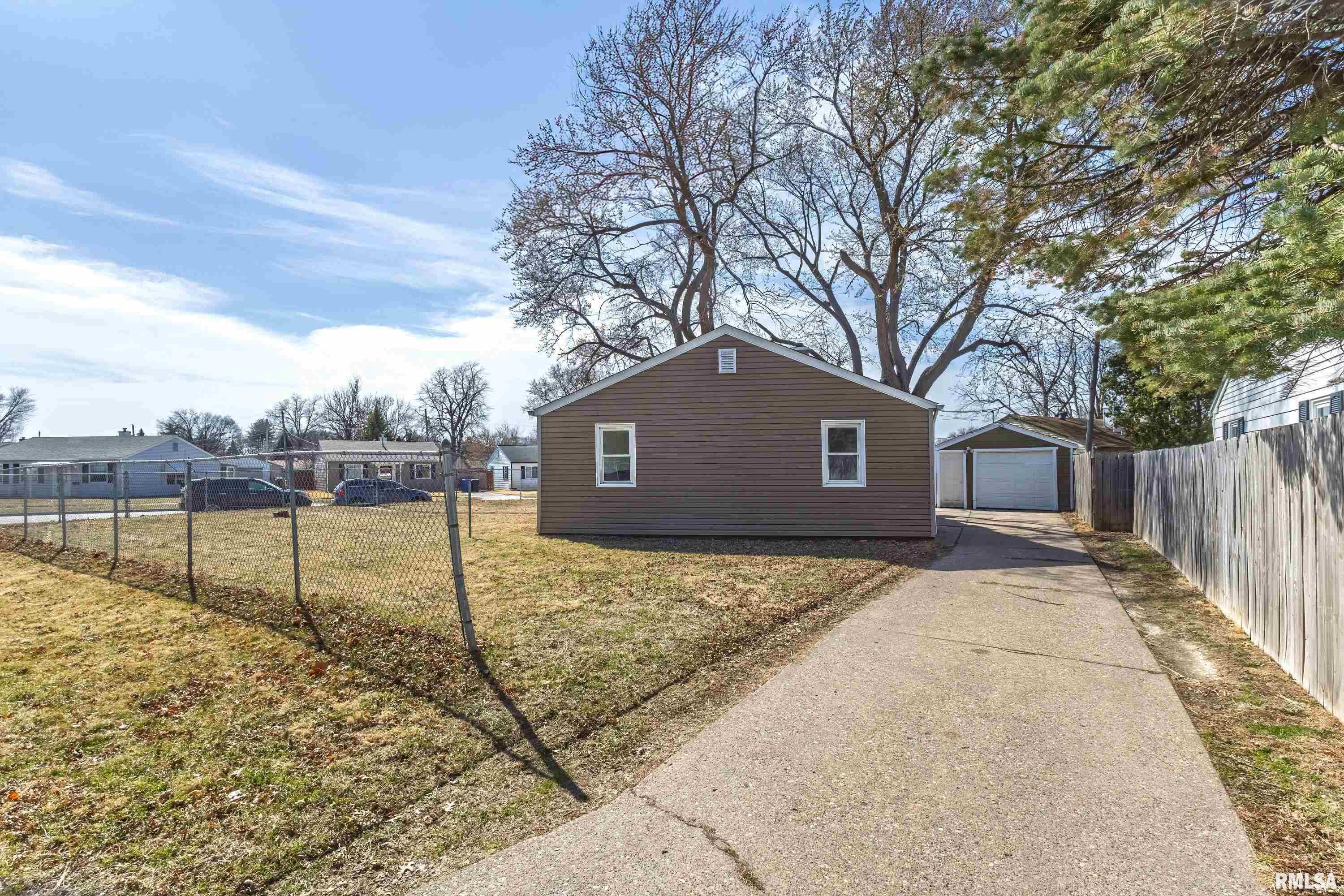 3921 10th Avenue, Moline, Illinois image 18