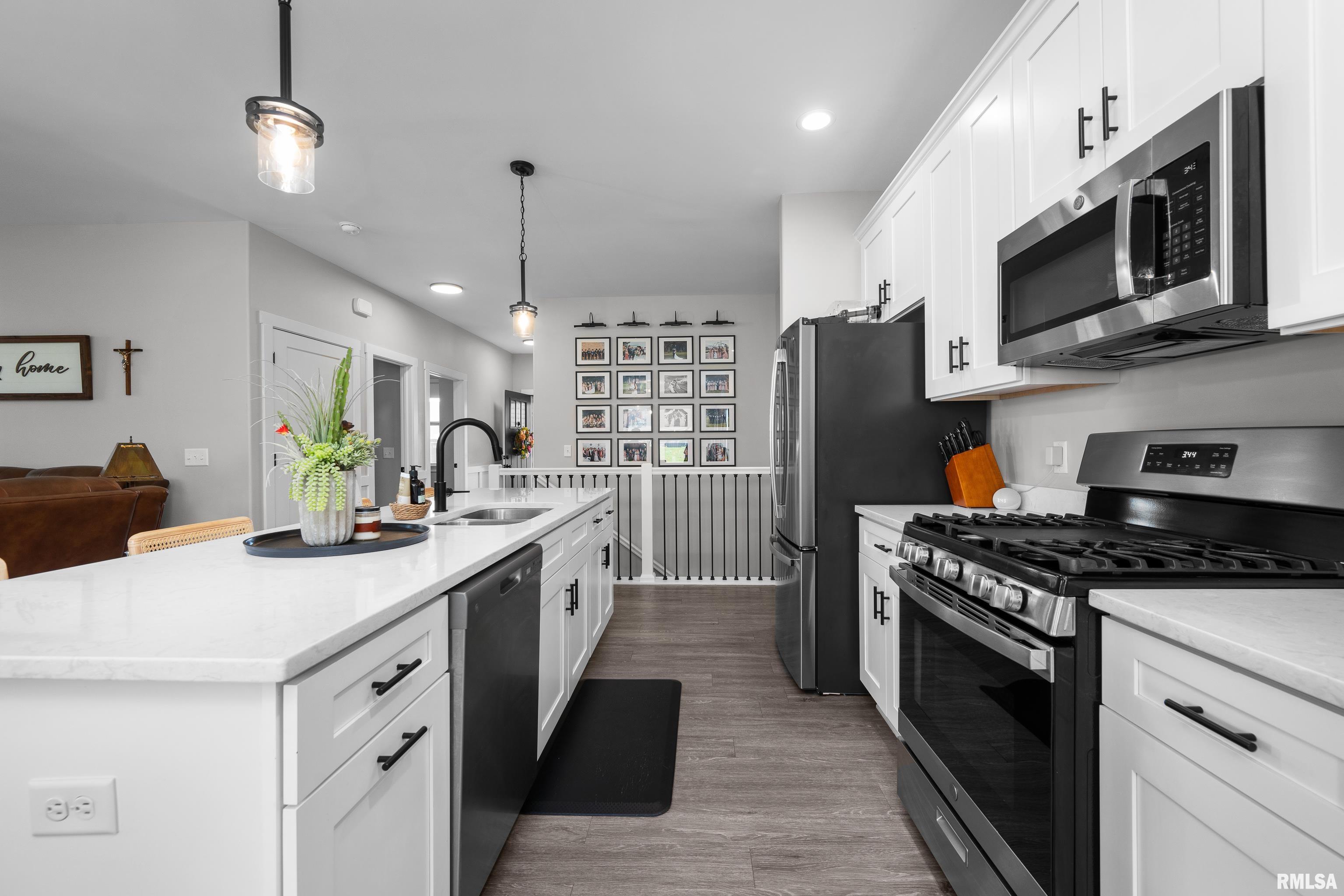 3098 Mary Leigh Drive, Bettendorf, Iowa image 17