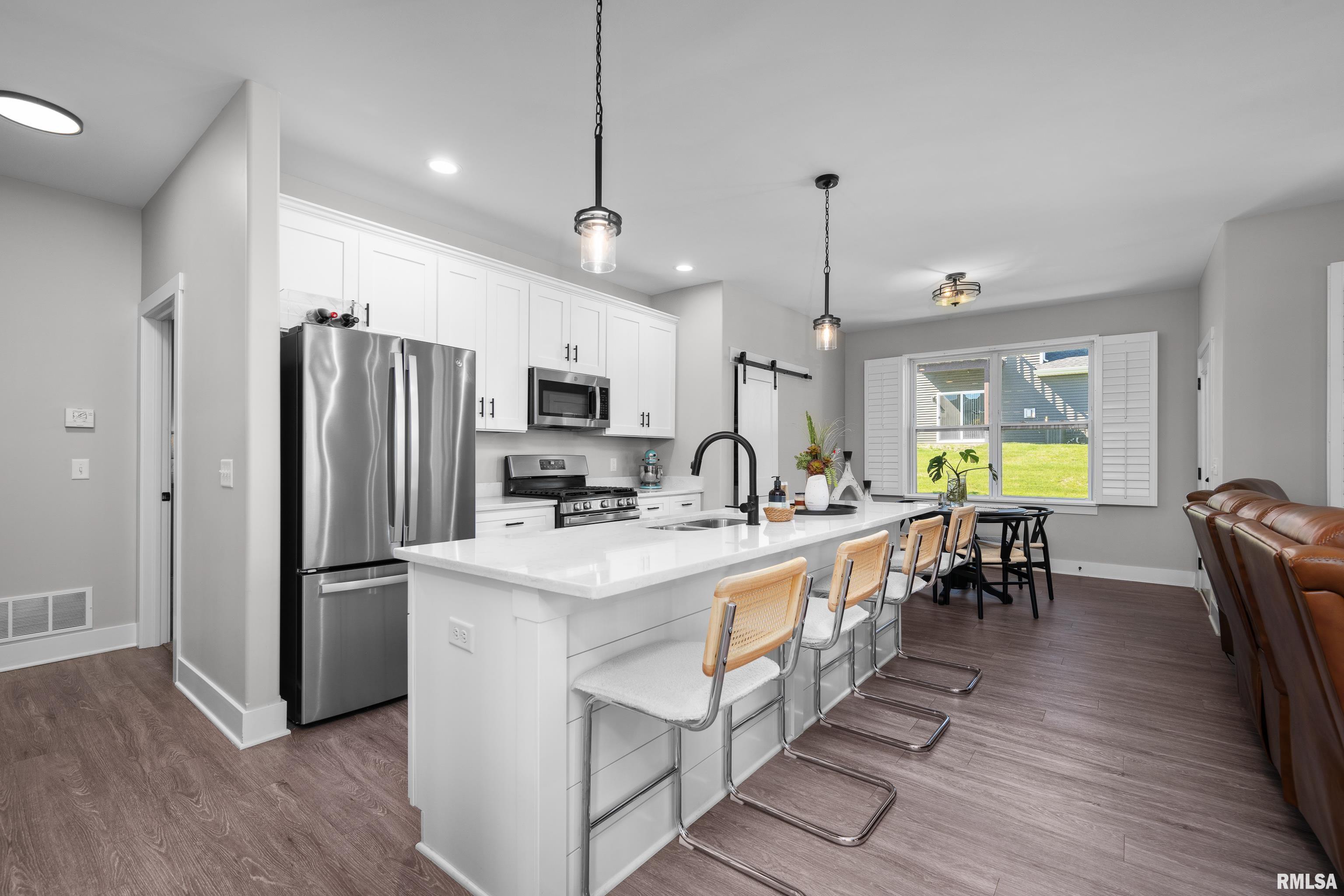 3098 Mary Leigh Drive, Bettendorf, Iowa image 14