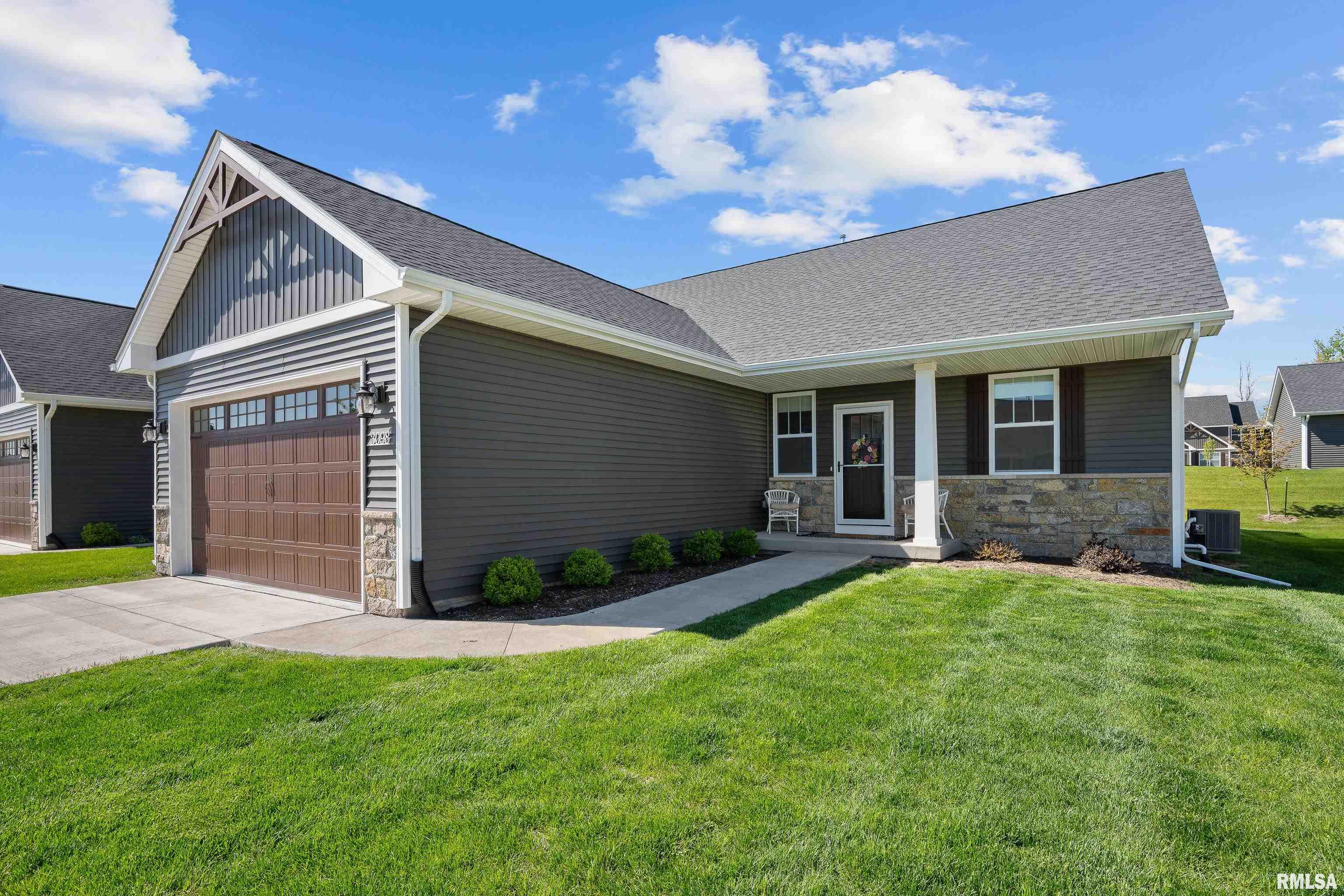 3098 Mary Leigh Drive, Bettendorf, Iowa image 2