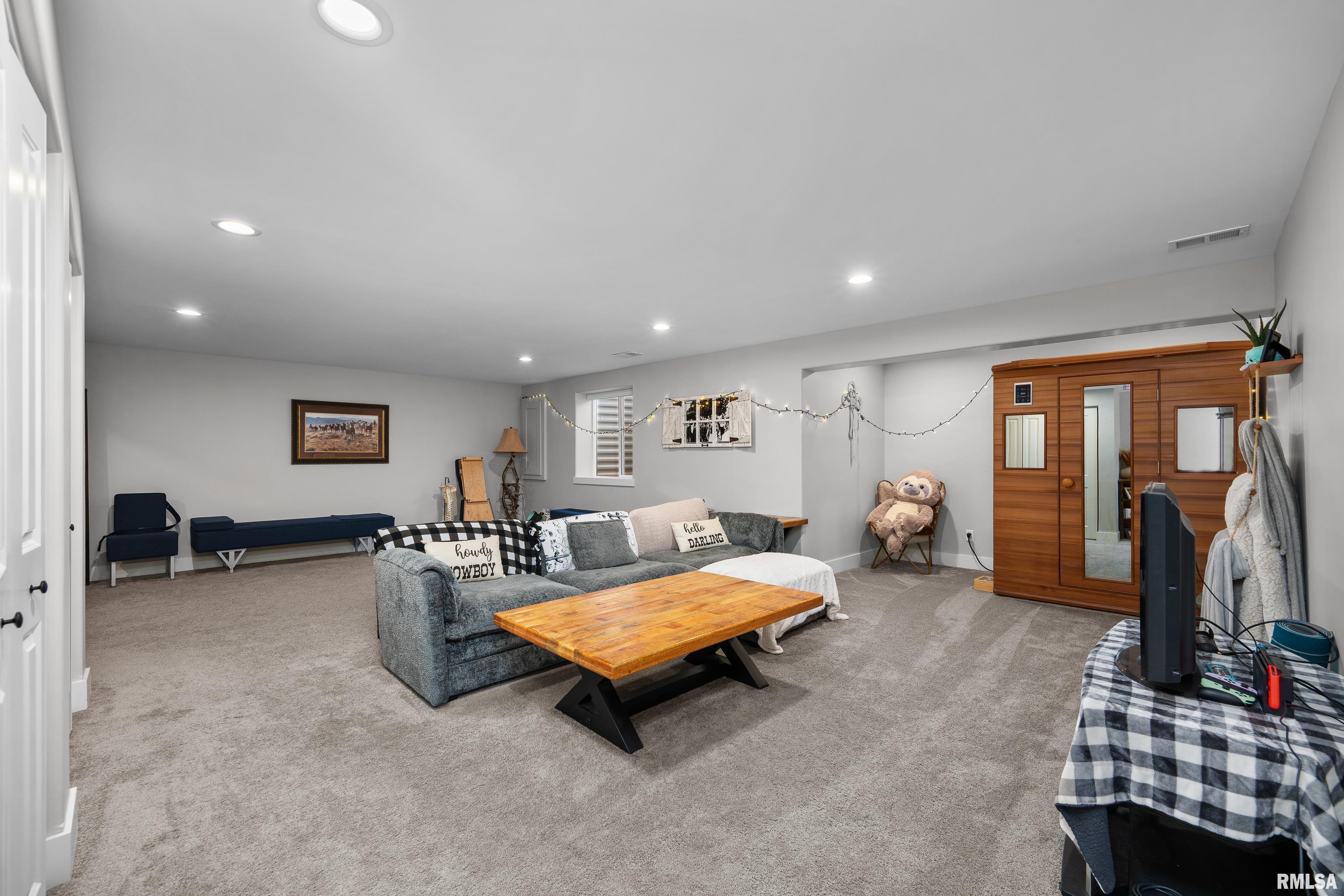 3098 Mary Leigh Drive, Bettendorf, Iowa image 33