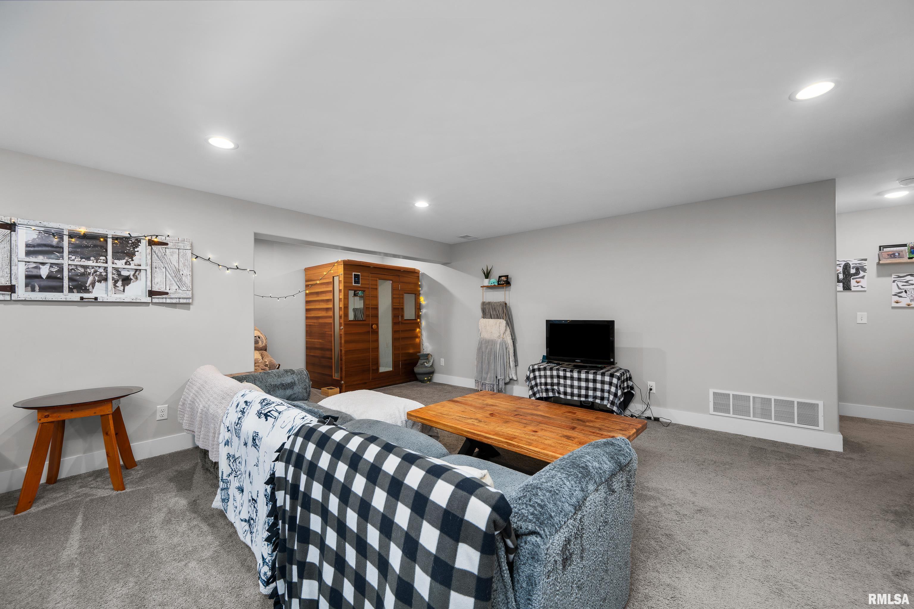 3098 Mary Leigh Drive, Bettendorf, Iowa image 31