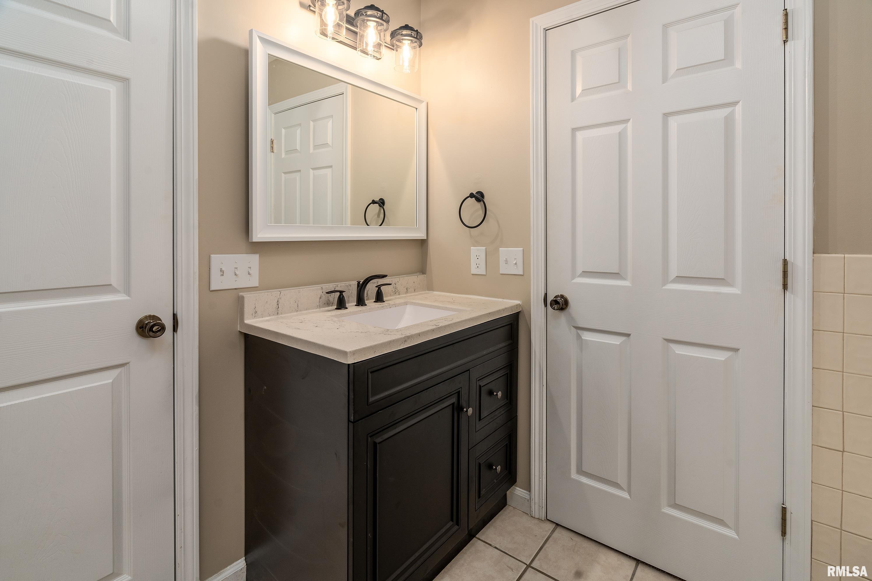 609 W Van Buren Street, Herrin, Illinois image 17