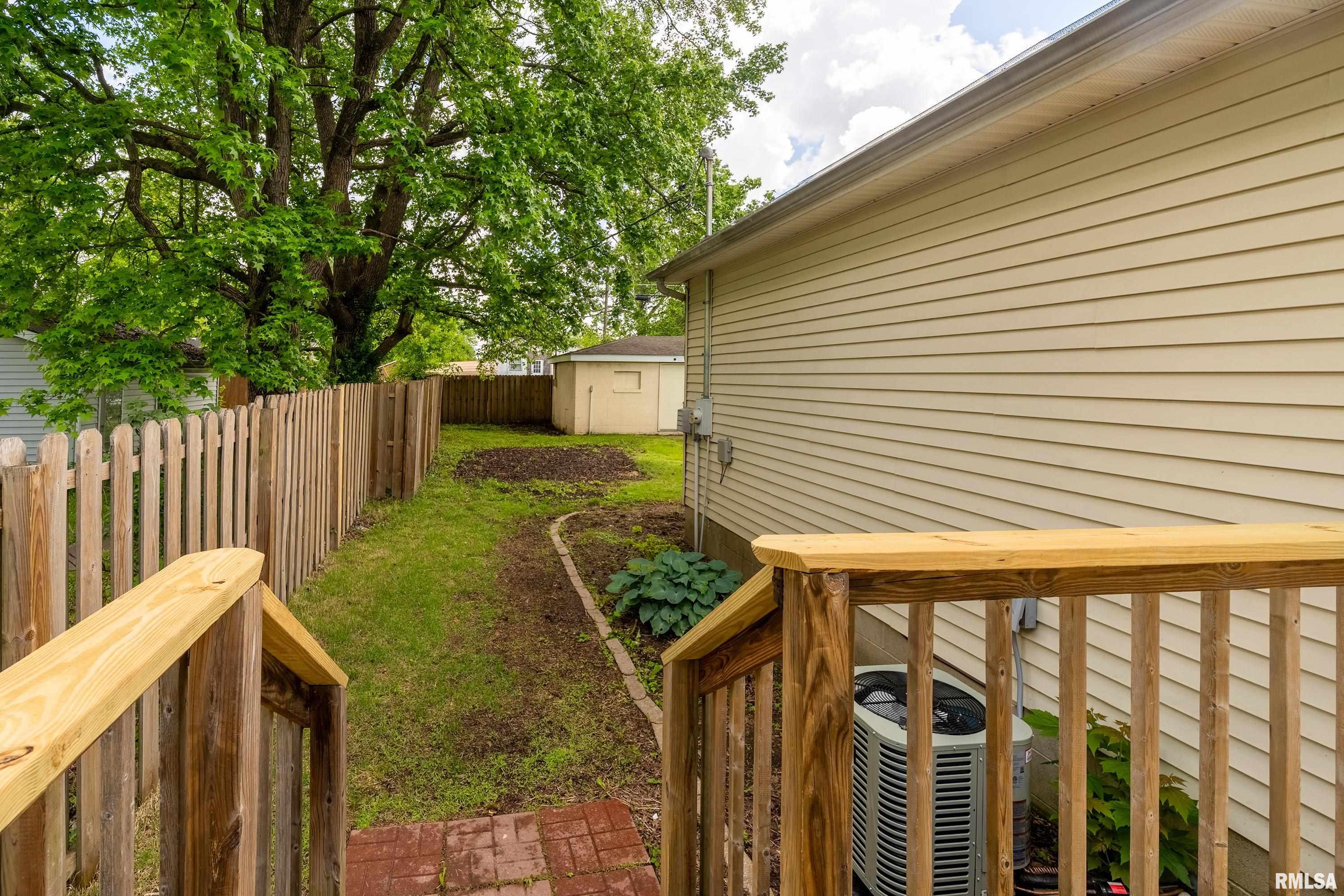 609 W Van Buren Street, Herrin, Illinois image 25