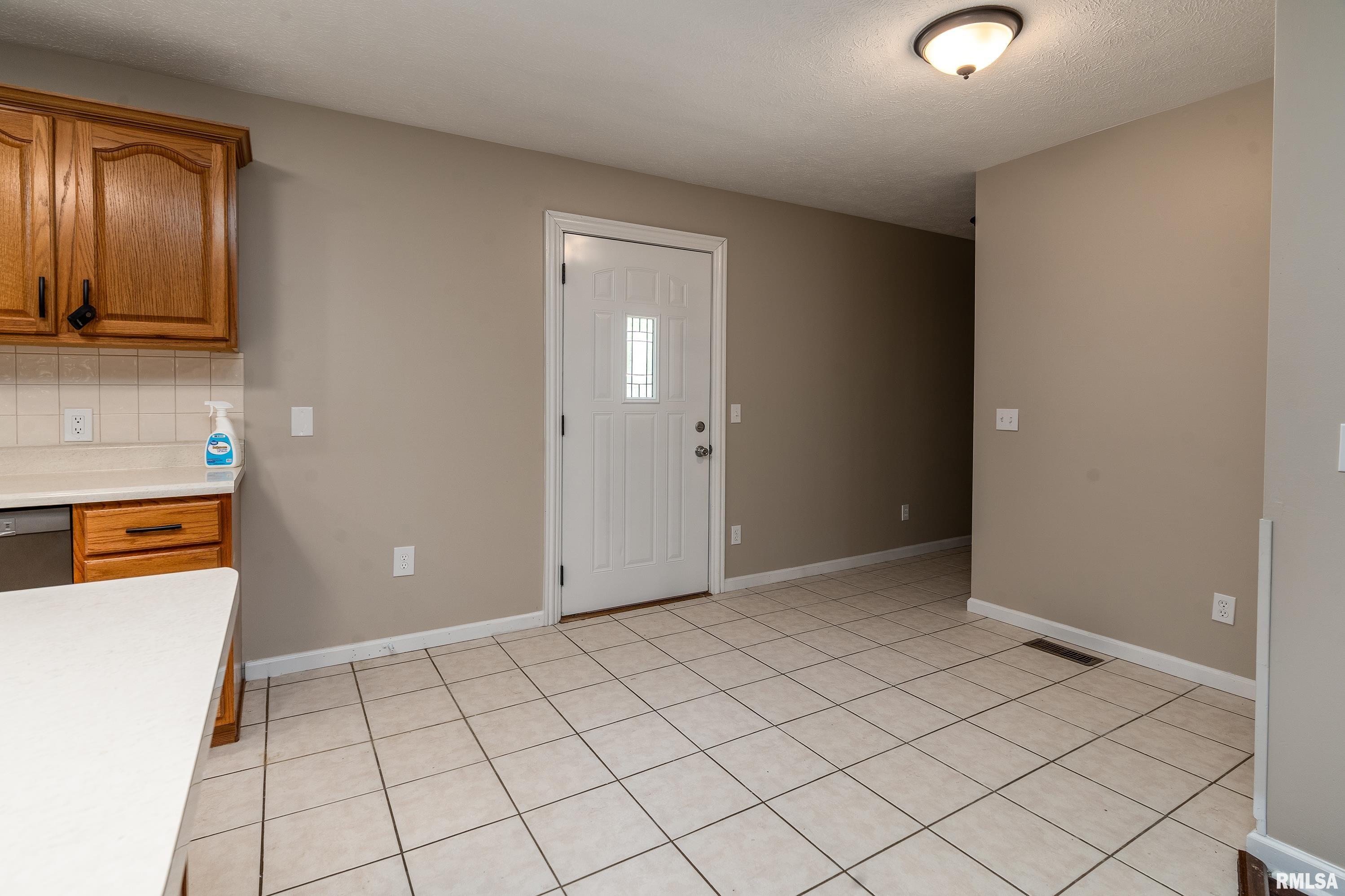 609 W Van Buren Street, Herrin, Illinois image 12