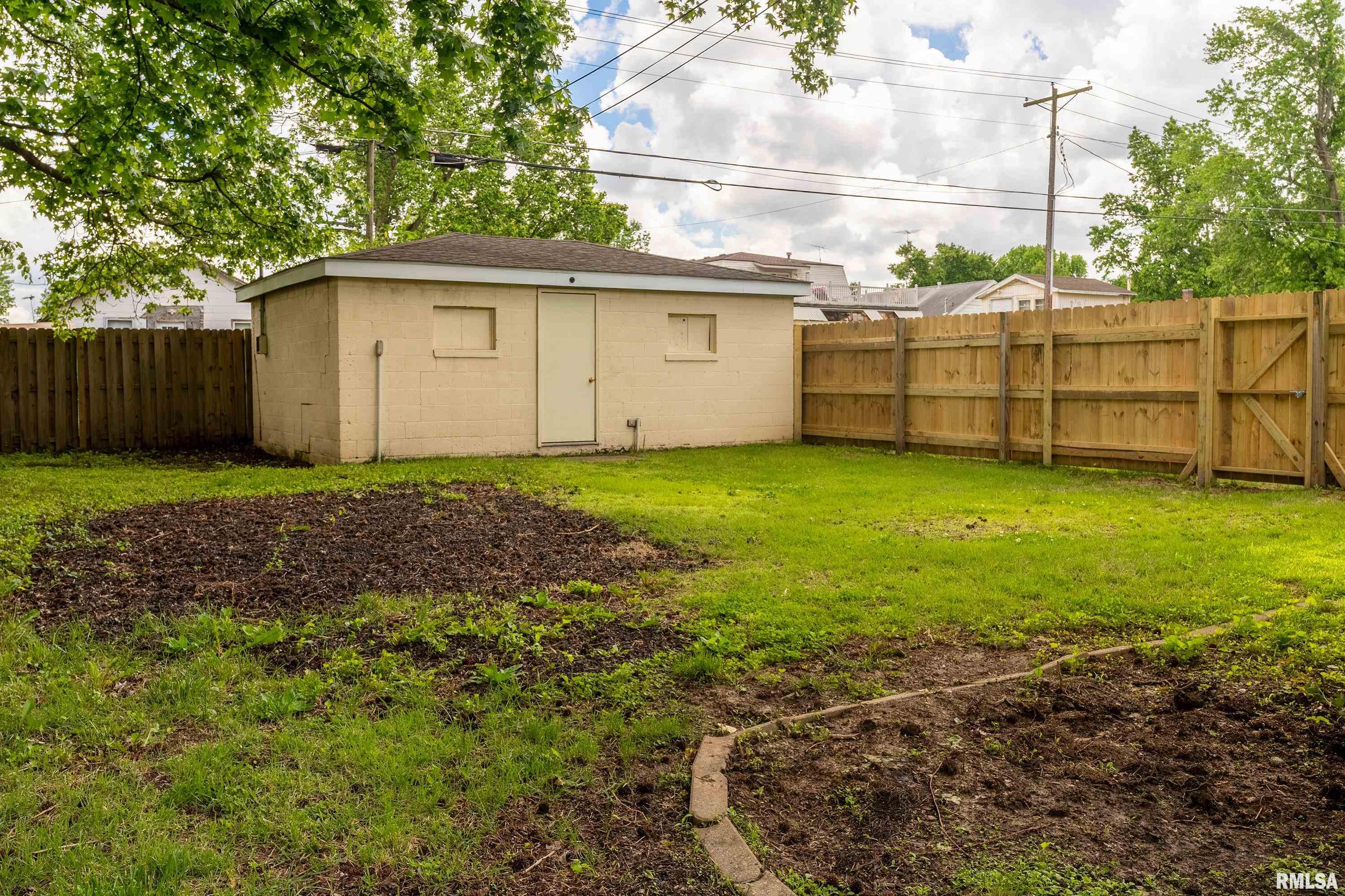 609 W Van Buren Street, Herrin, Illinois image 26