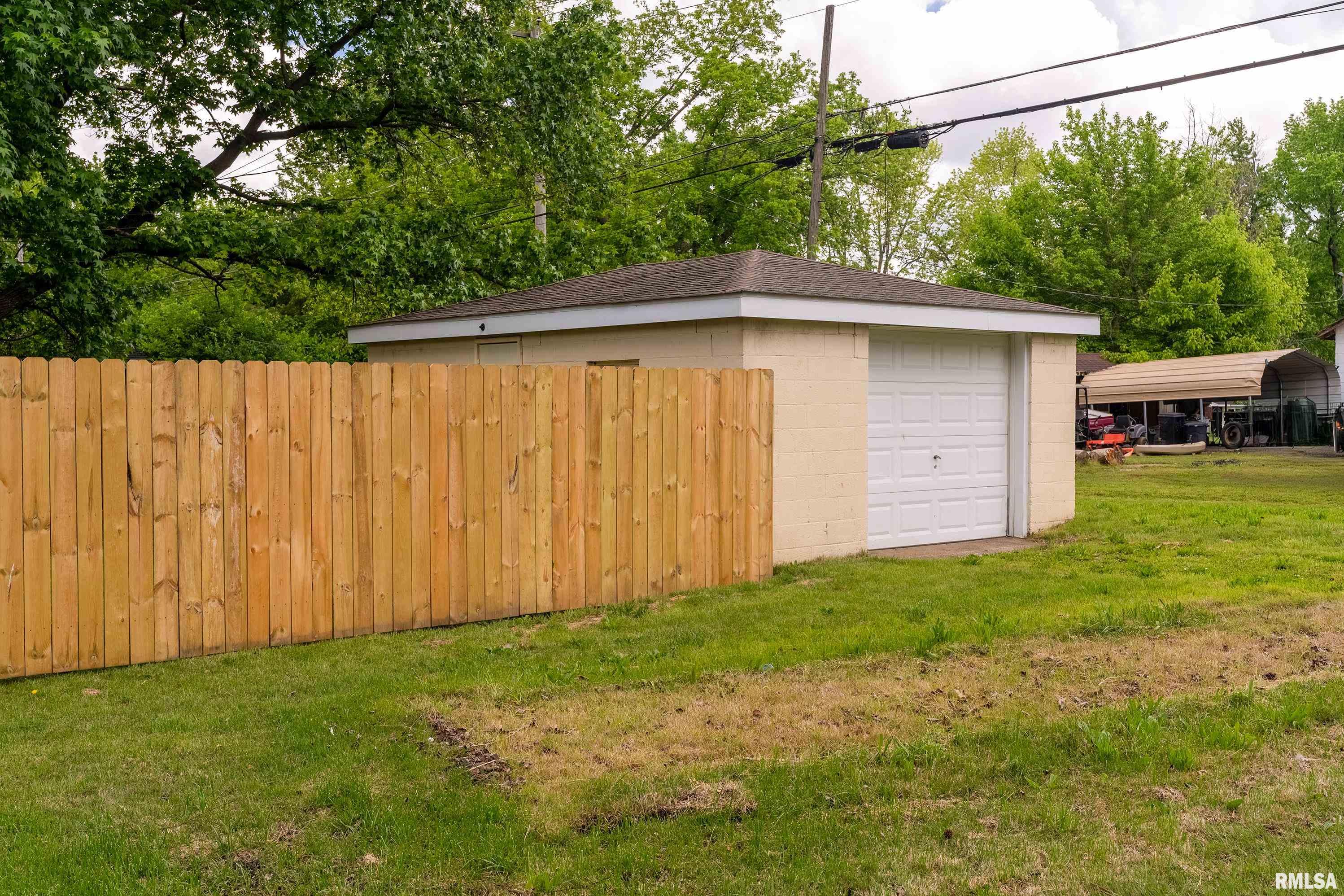 609 W Van Buren Street, Herrin, Illinois image 27