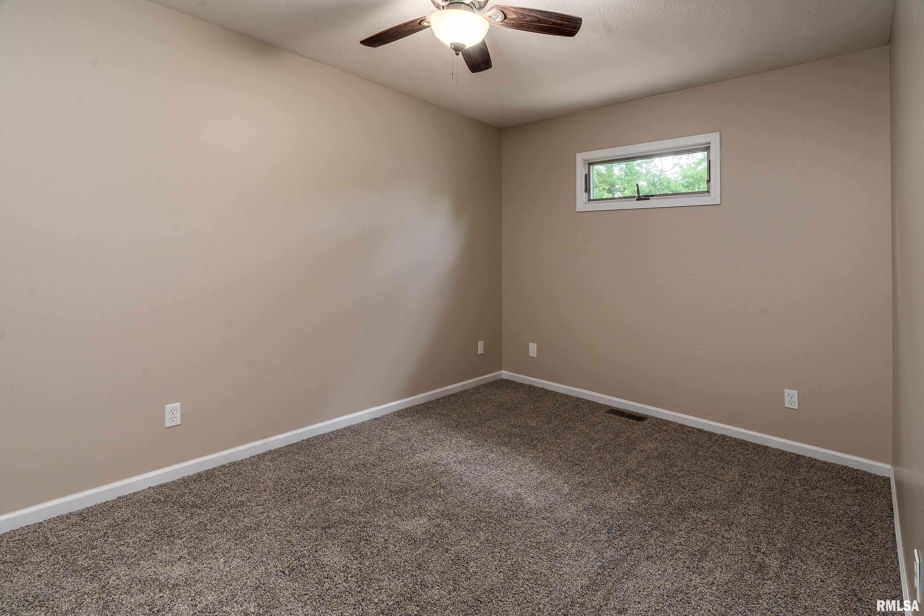609 W Van Buren Street, Herrin, Illinois image 18