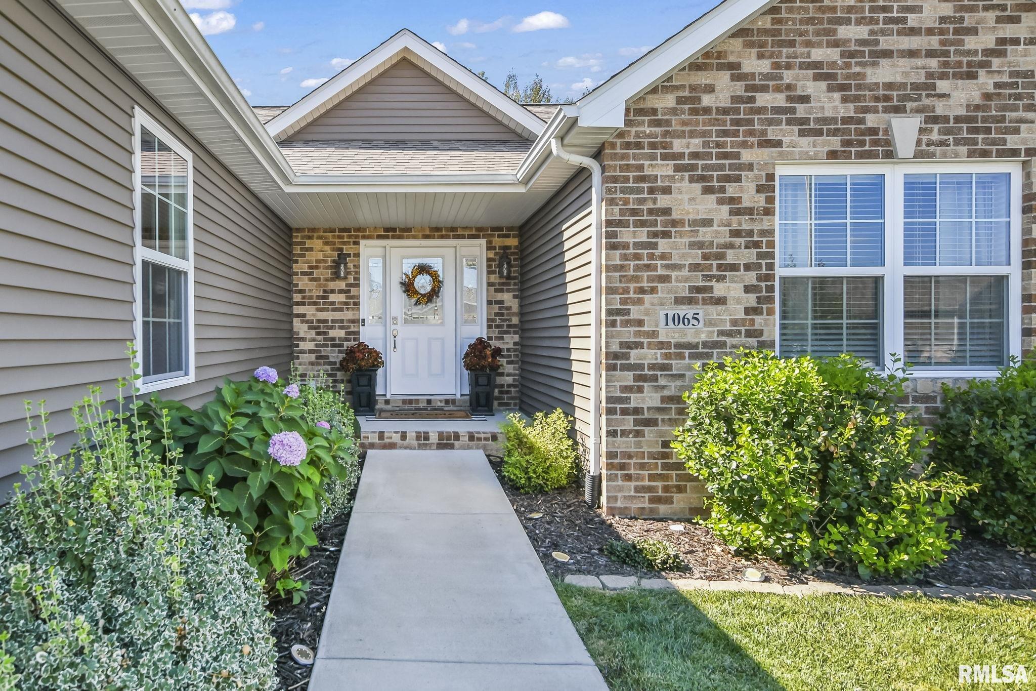 1065 Harrow Drive, Sherman, Illinois image 3