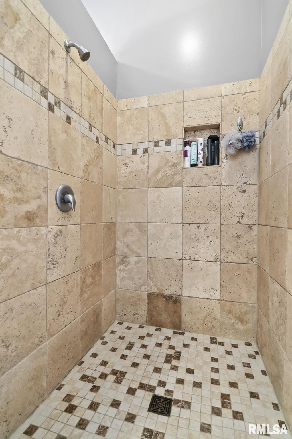 1065 Harrow Drive, Sherman, Illinois image 24