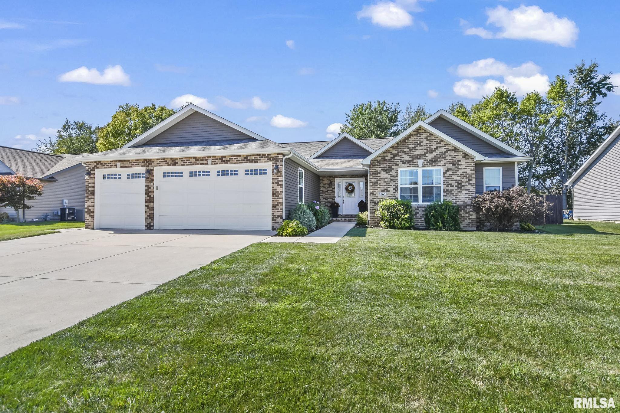 1065 Harrow Drive, Sherman, Illinois image 1