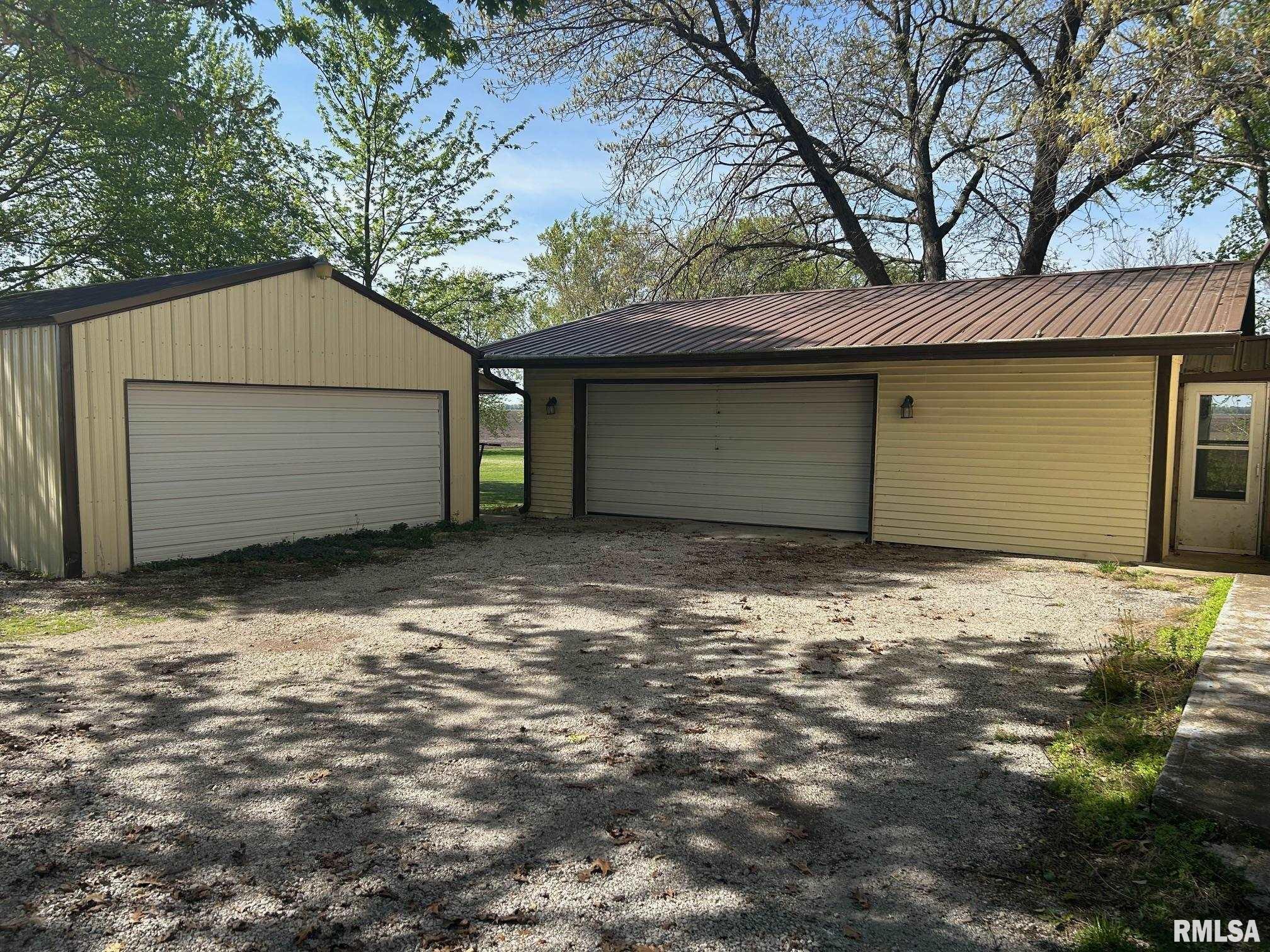 888 E Erie Street, Palmer, Illinois image 3