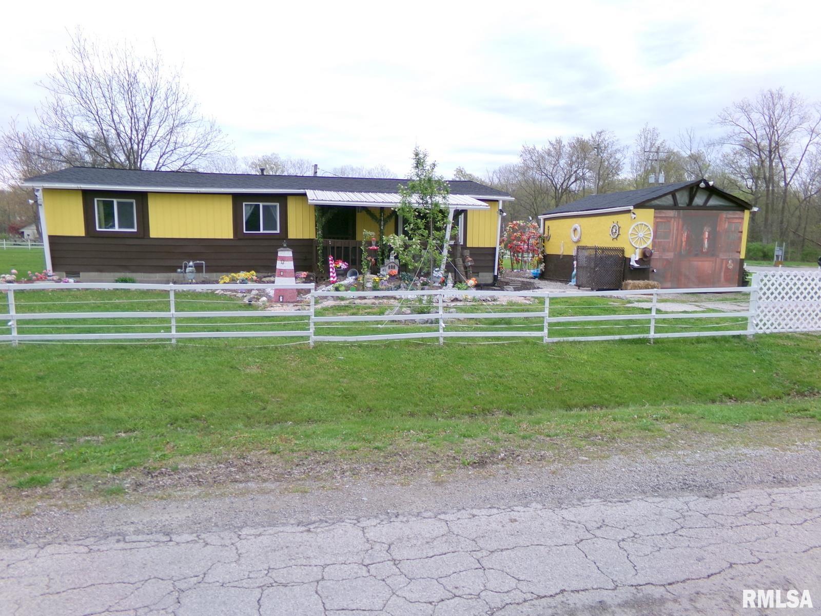 1104 Van Buren Avenue, Sandoval, Illinois image 1