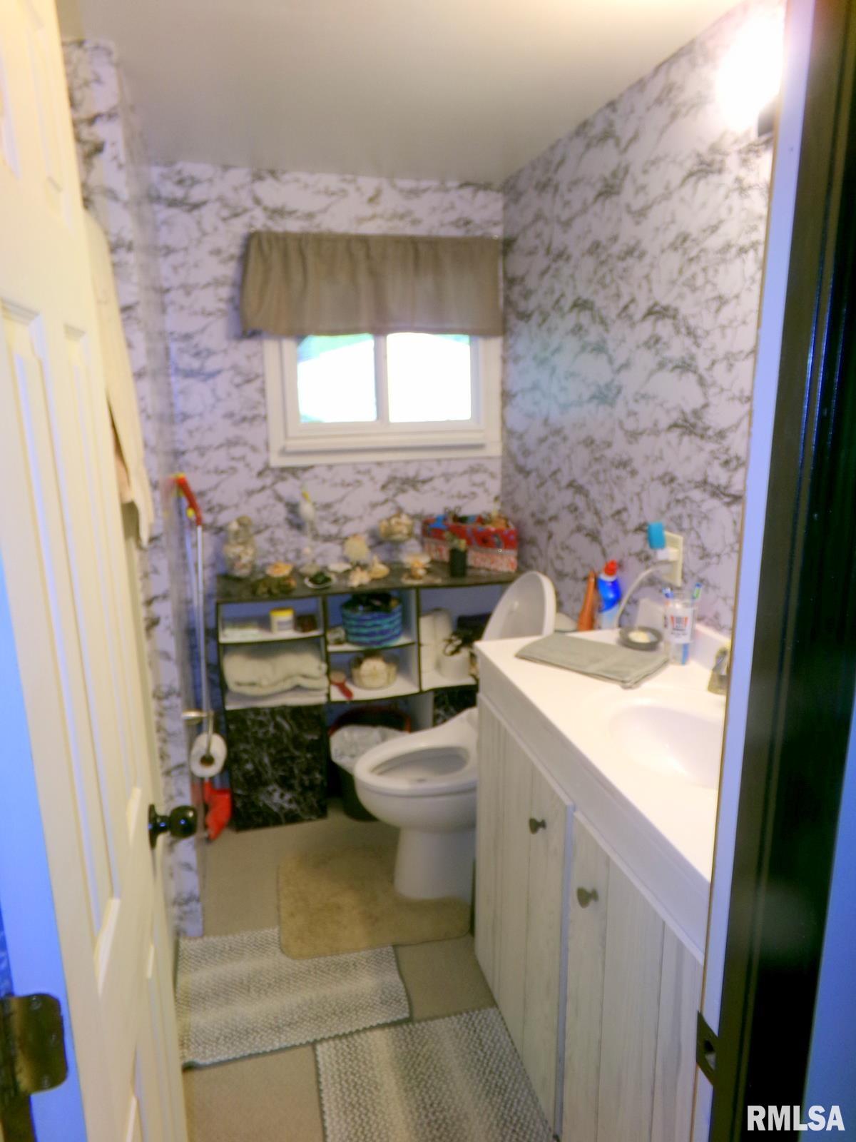 1104 Van Buren Avenue, Sandoval, Illinois image 30