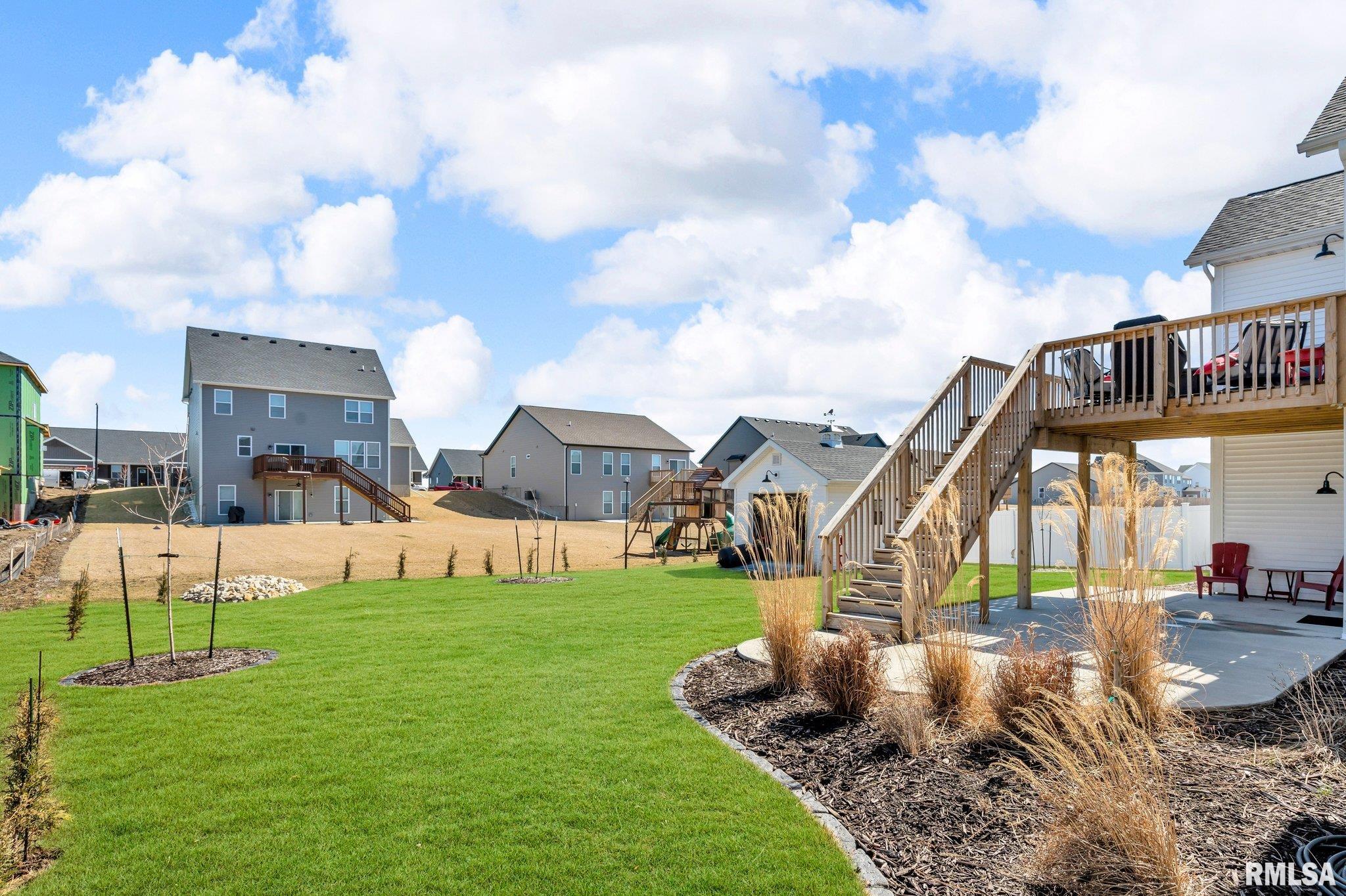 6997 Matthews Pass, Bettendorf, Iowa image 33