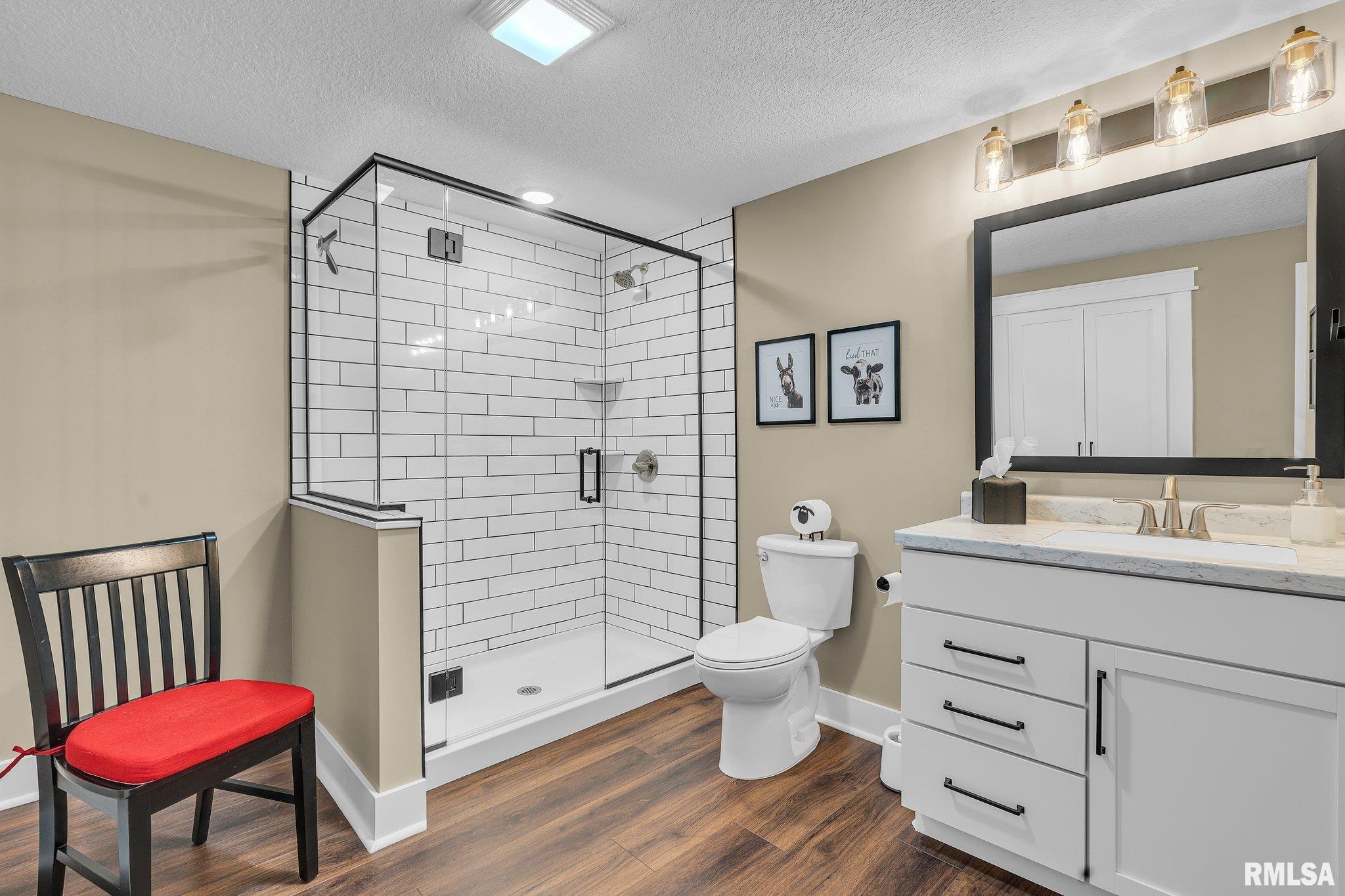 6997 Matthews Pass, Bettendorf, Iowa image 26