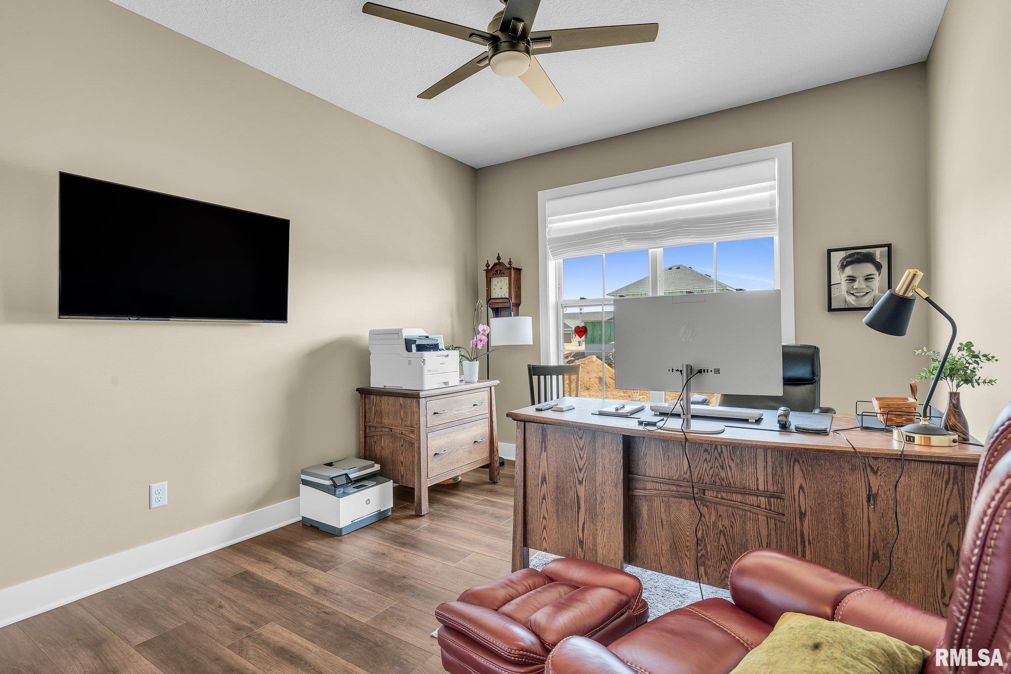 6997 Matthews Pass, Bettendorf, Iowa image 17