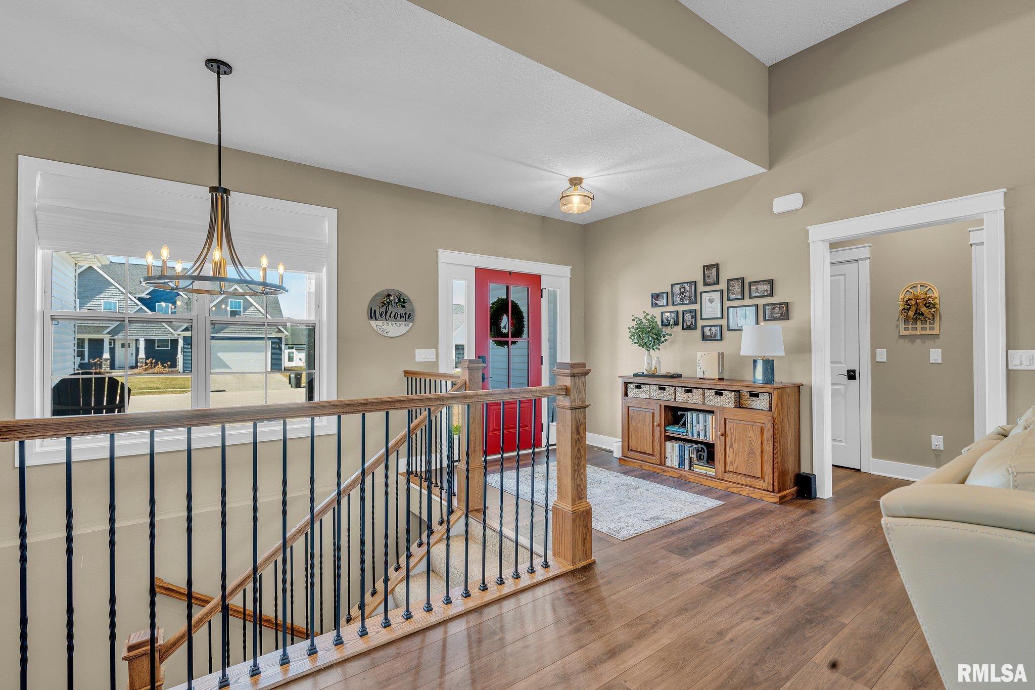 6997 Matthews Pass, Bettendorf, Iowa image 3