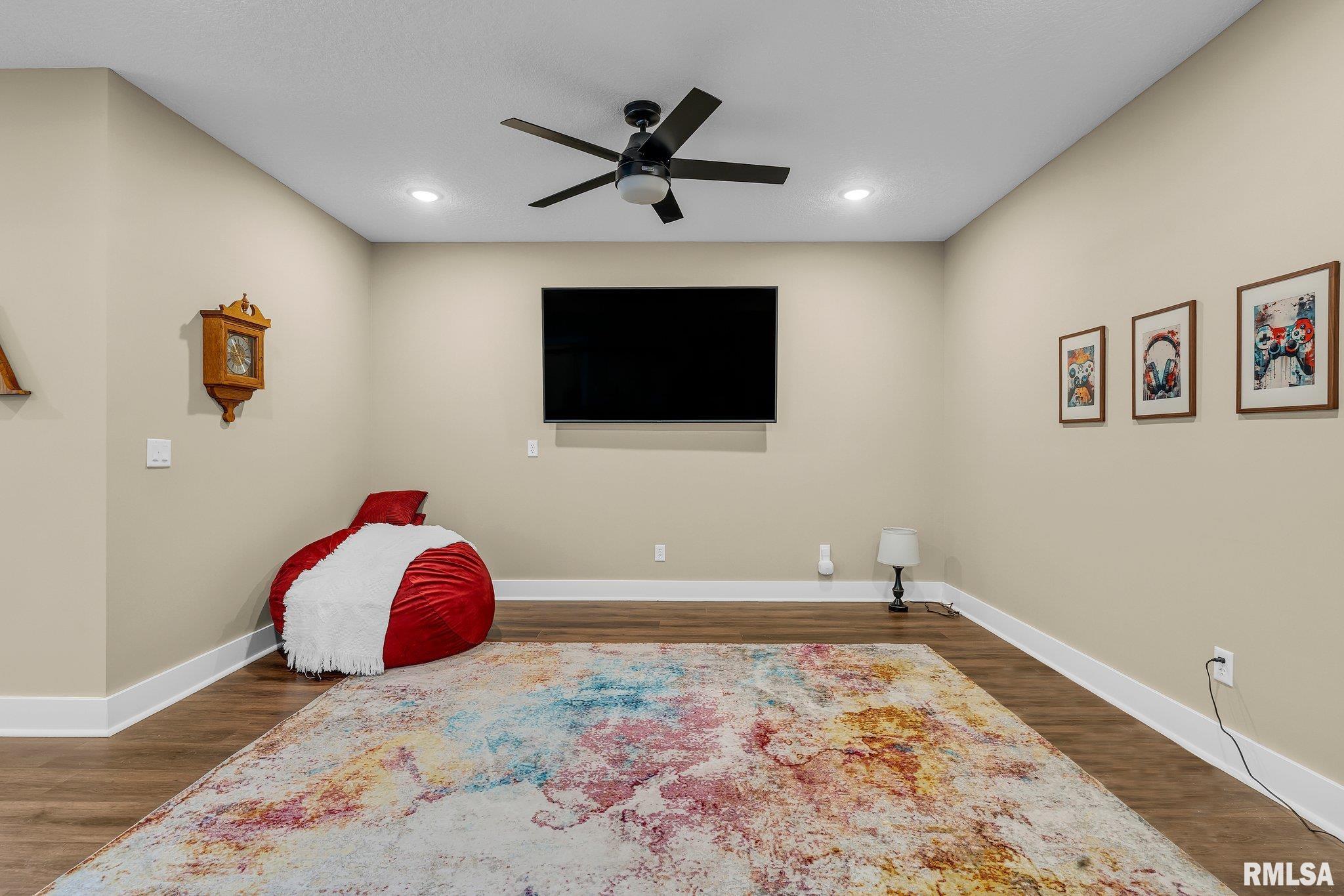 6997 Matthews Pass, Bettendorf, Iowa image 25