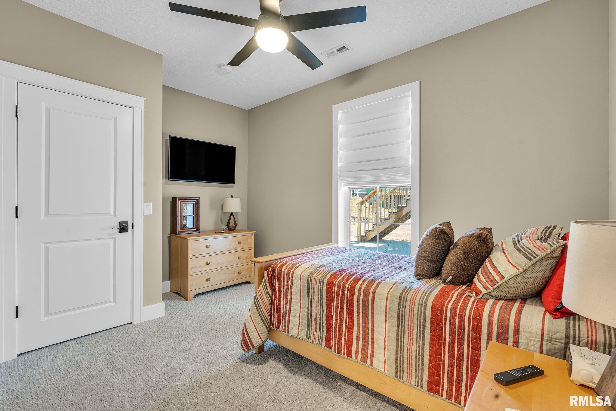 6997 Matthews Pass, Bettendorf, Iowa image 30