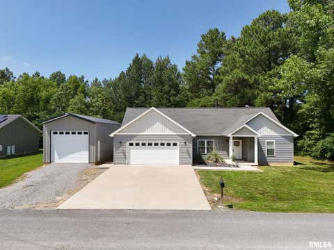 Homes For Sale - 100 Olivia Drive<br/> Marion, IL 62959