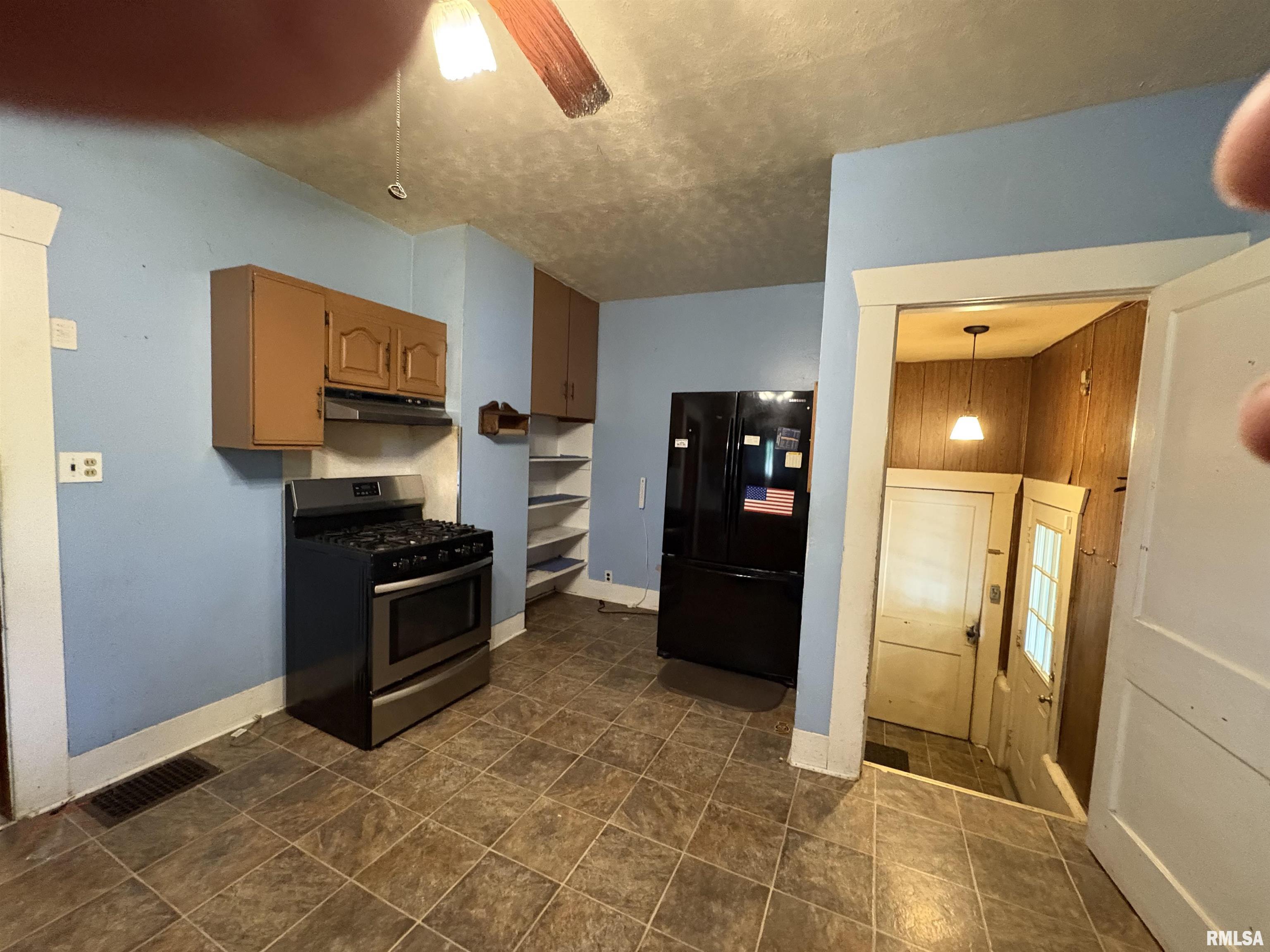 1502 Gartside Street, Murphysboro, Illinois image 5