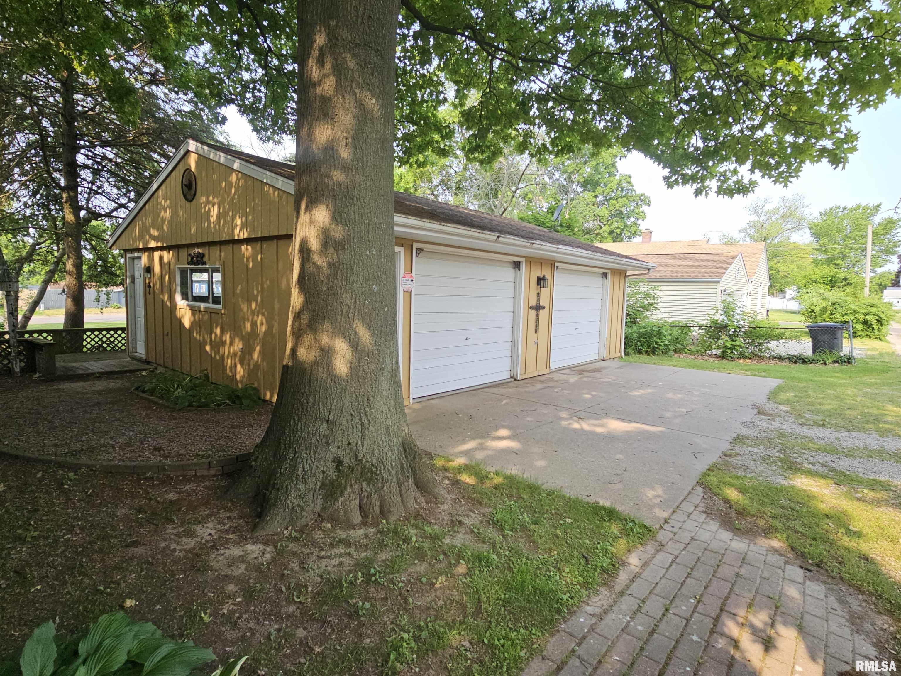 1015 E Highland Avenue, Peoria Heights, Illinois image 27