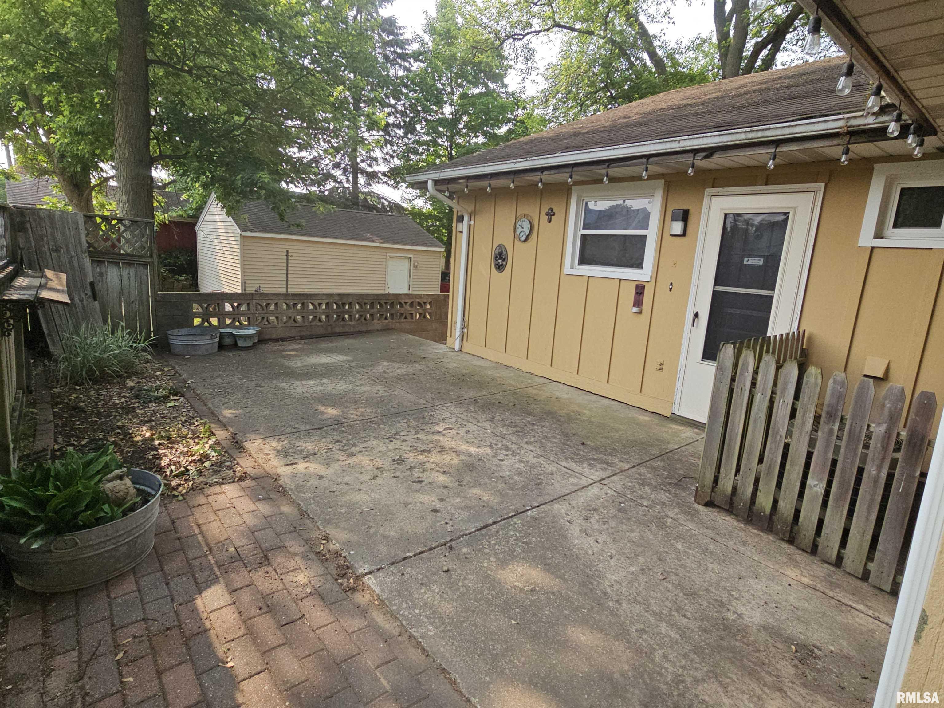 1015 E Highland Avenue, Peoria Heights, Illinois image 24