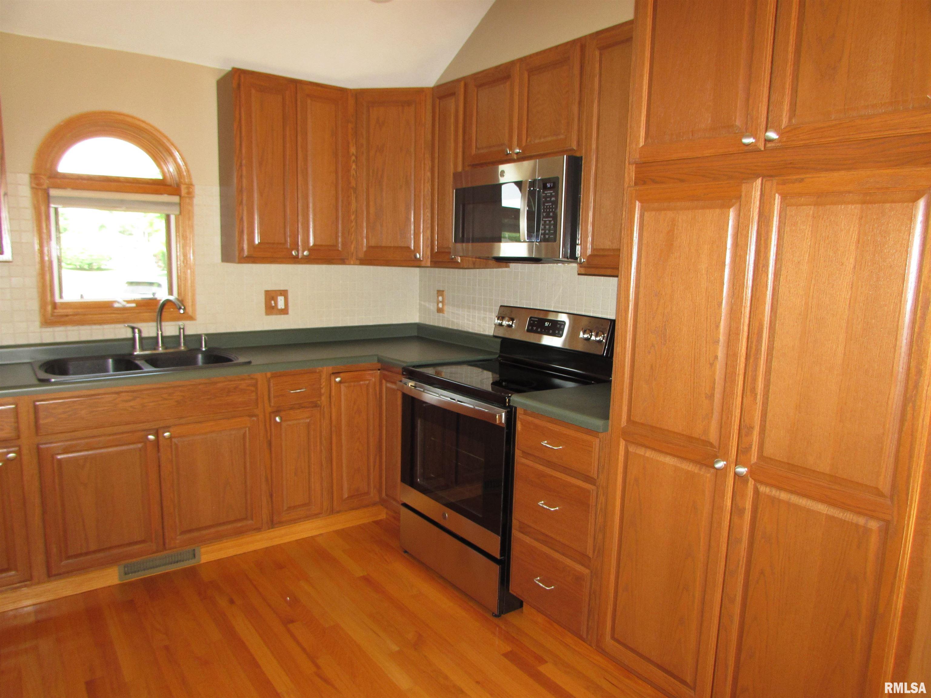 820 Belsly Way, Metamora, Illinois image 7
